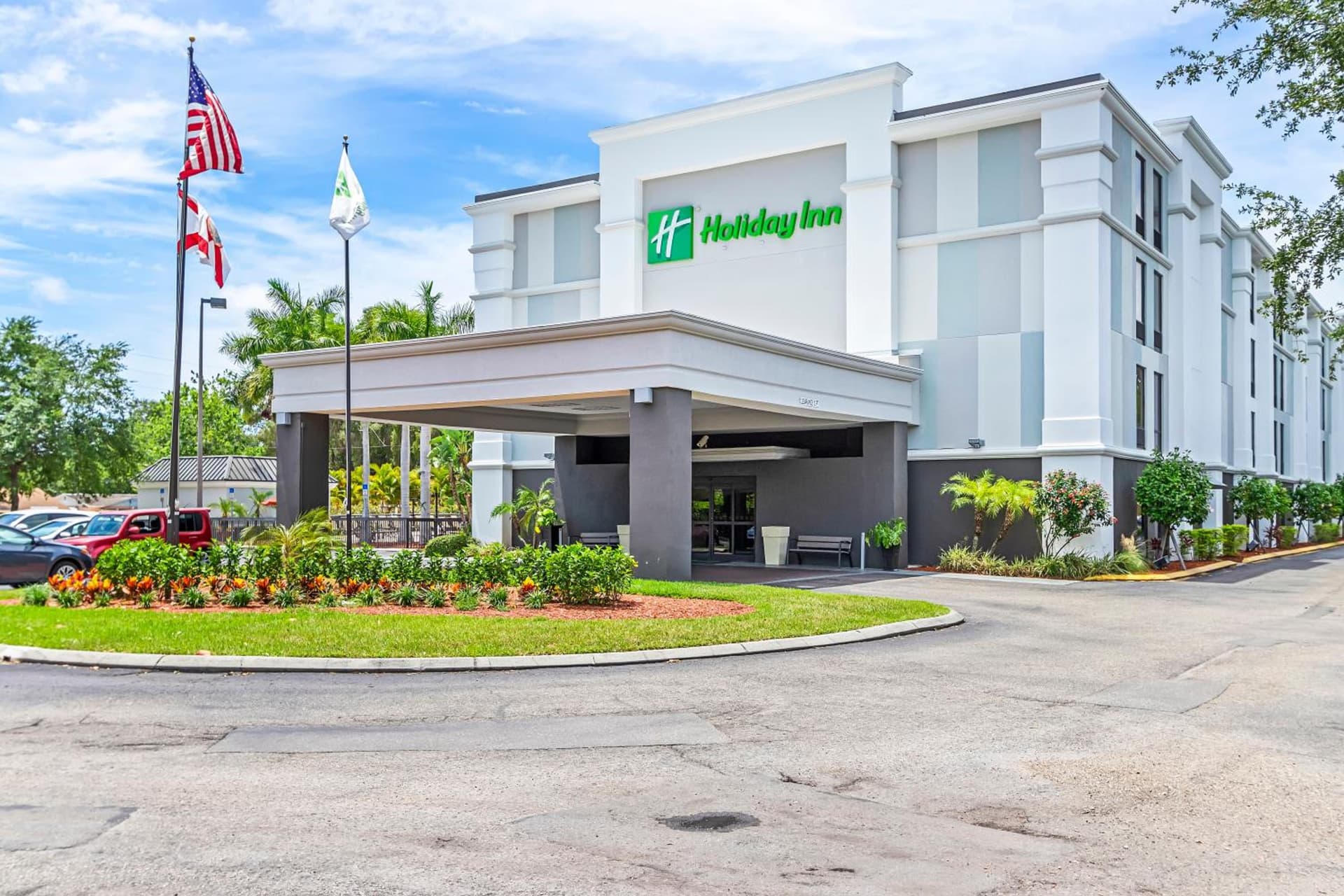 Holiday Inn - St. Petersburg West by IHG exterior or lobby in St Petersburg, FL — main listing photo