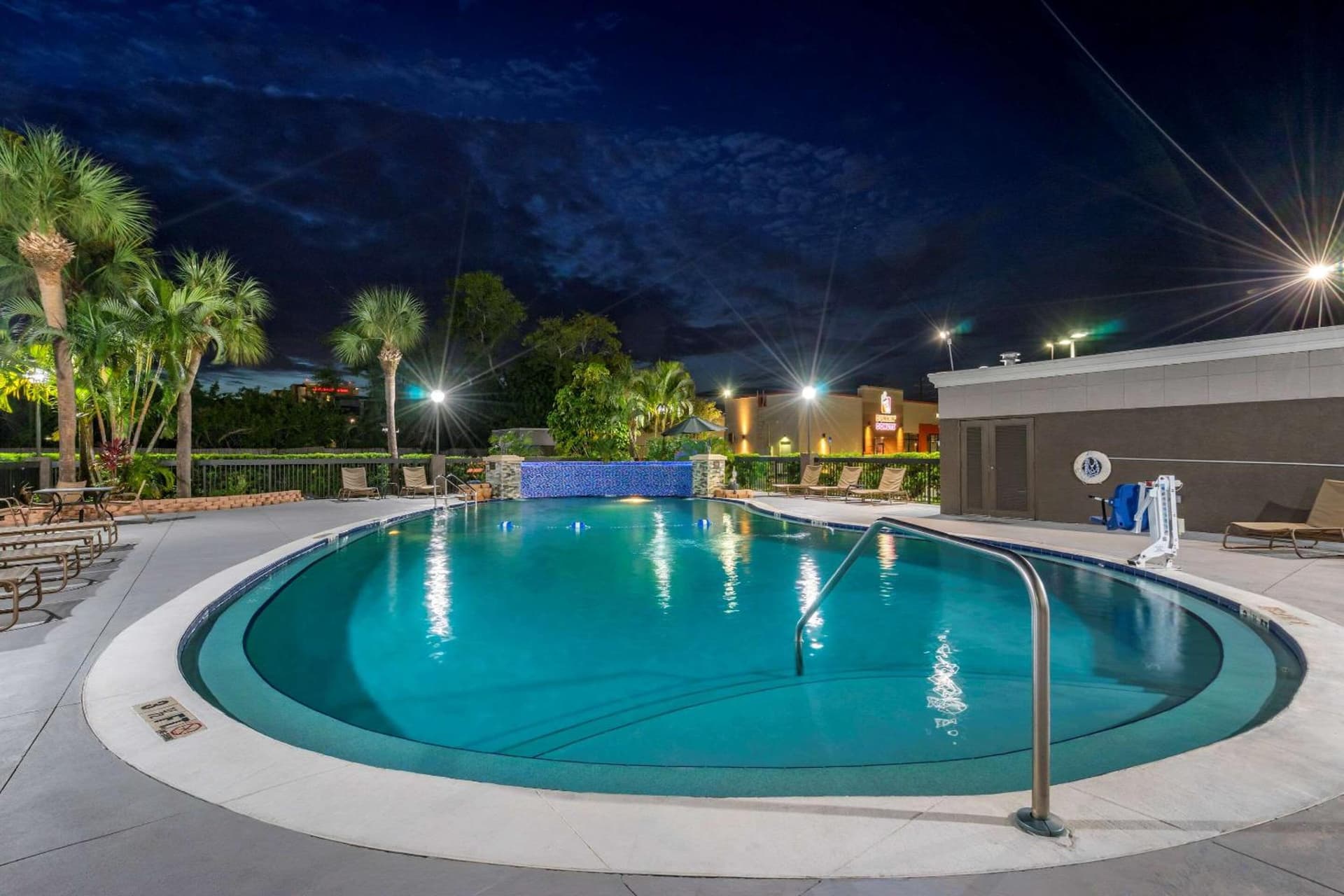 Comfort Inn & Suites St Pete - Clearwater International Airport gallery photo in Clearwater, FL — image 16