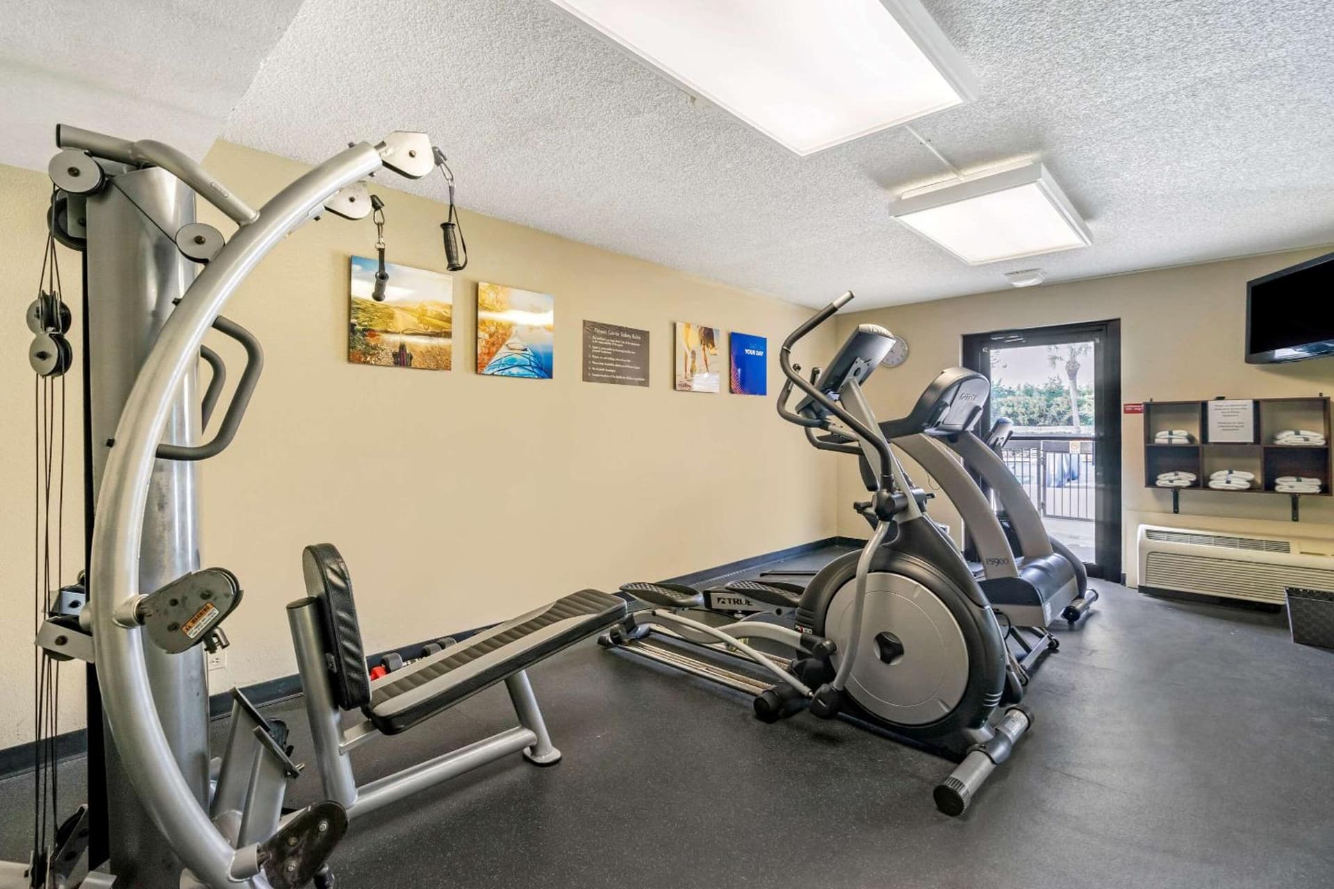Comfort Inn & Suites St Pete - Clearwater International Airport gallery photo in Clearwater, FL — image 11
