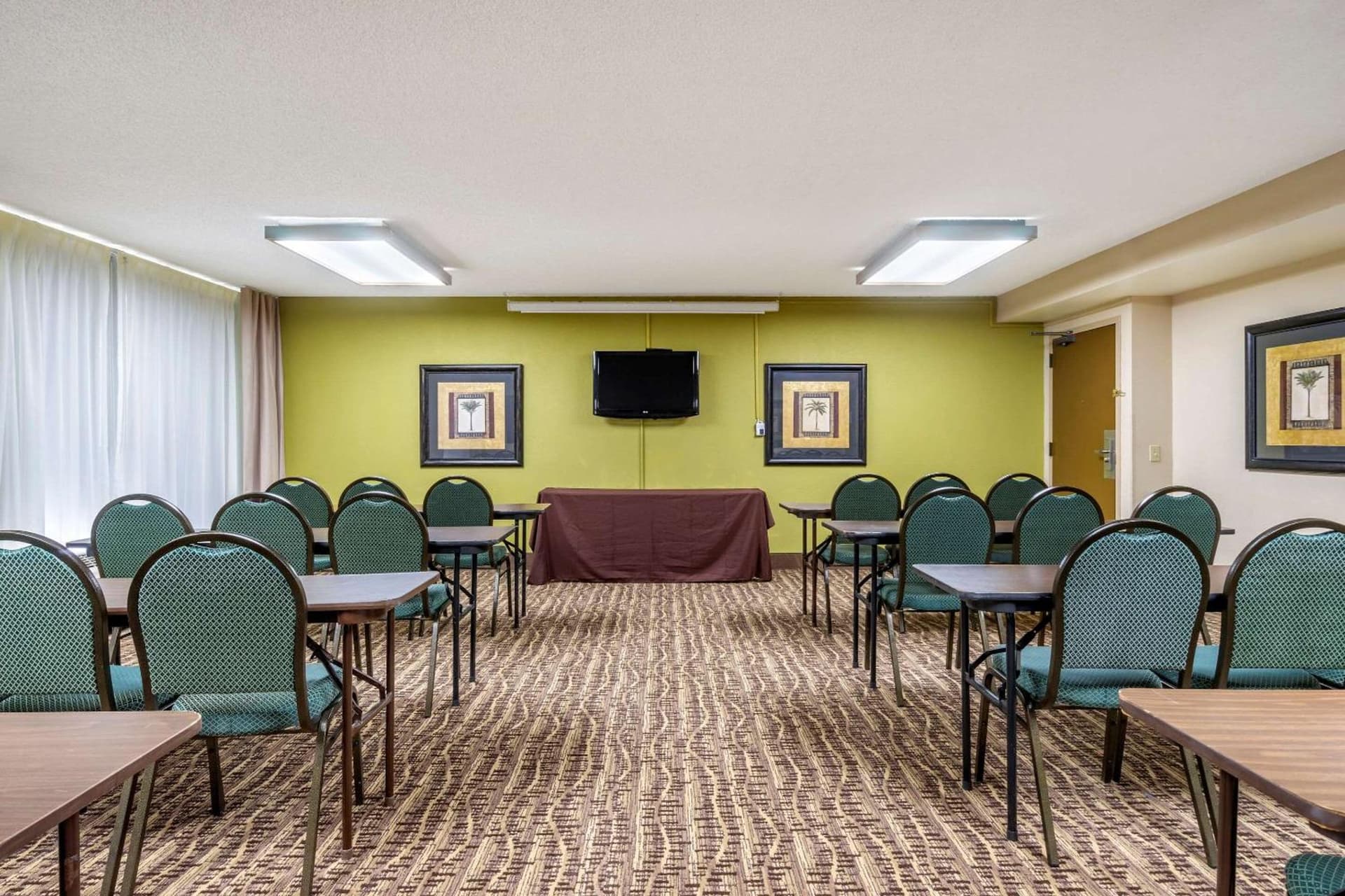 Comfort Inn & Suites St Pete - Clearwater International Airport gallery photo in Clearwater, FL — image 19