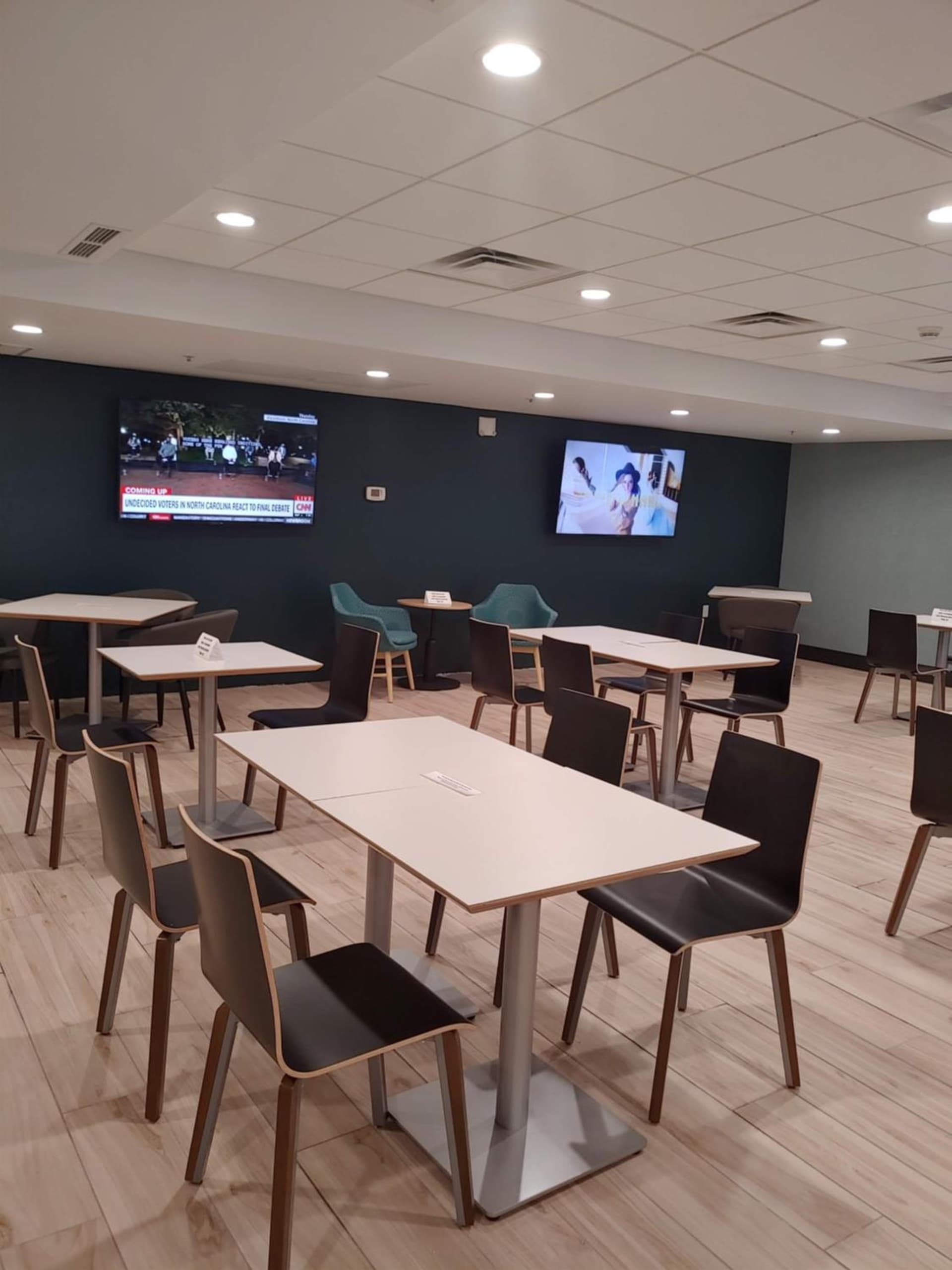 Holiday Inn Hotel & Suites Ann Arbor University of Michigan Area by IHG interior in Ann Arbor, MI — gallery photo 2