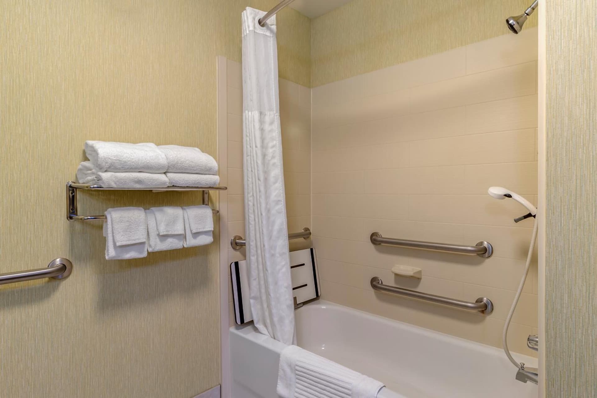 Comfort Suites Knoxville West - Farragut gallery photo in Knoxville, TN — image 8