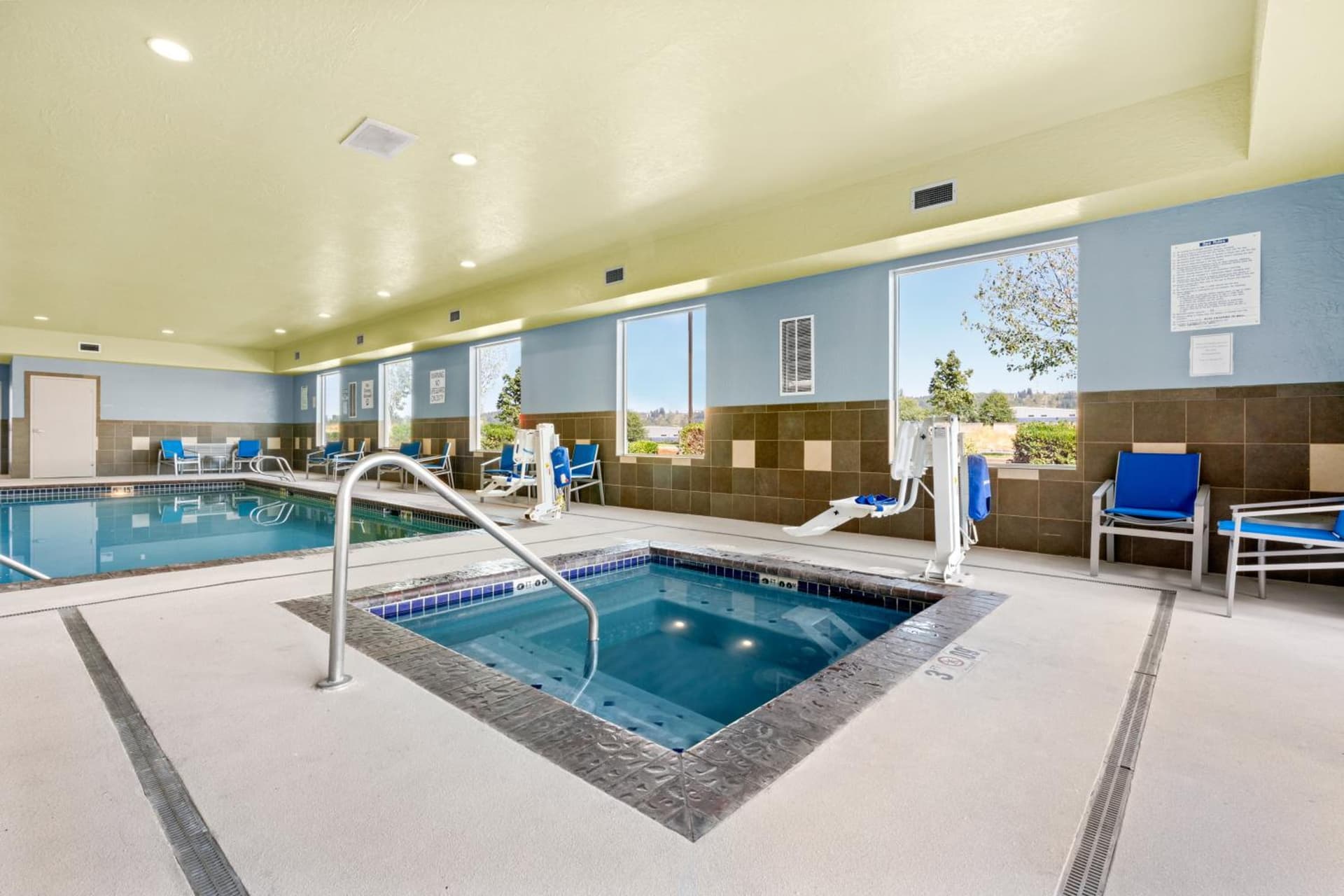 Holiday Inn Express and Suites Sumner by IHG gallery photo in Sumner, WA — image 20