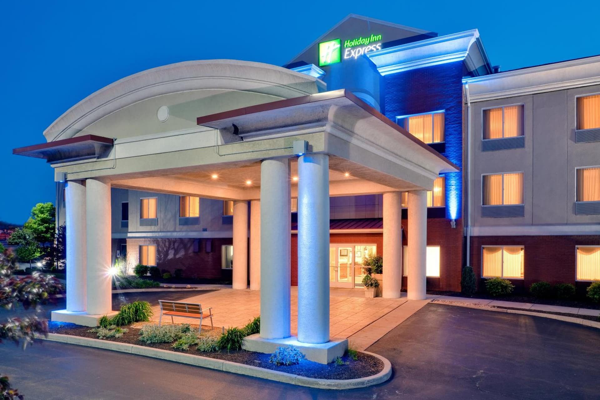 Holiday Inn Express Irondequoit by IHG interior in Rochester, NY — gallery photo 2