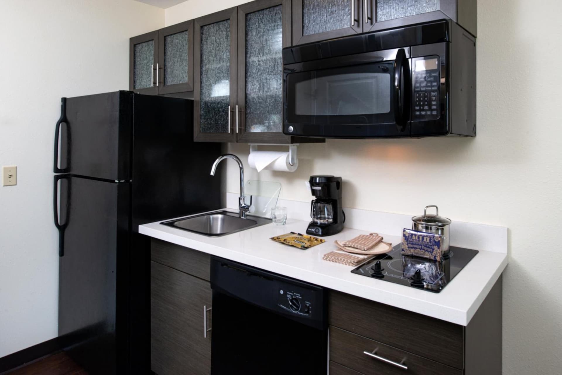Candlewood Suites Olathe by IHG gallery photo in Olathe, KS — image 6