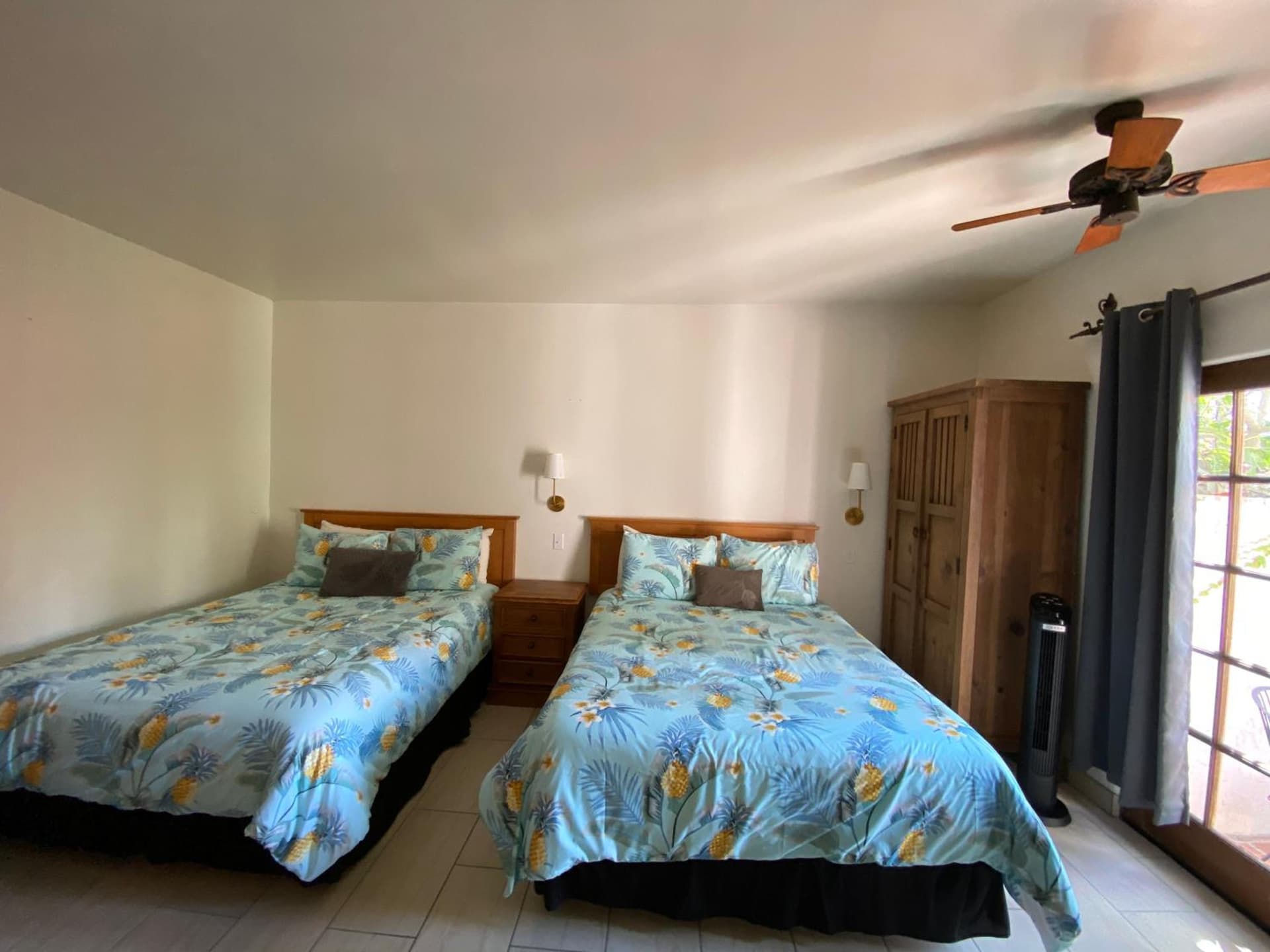 Villa Rosa Inn gallery photo in Santa Barbara, CA — image 75