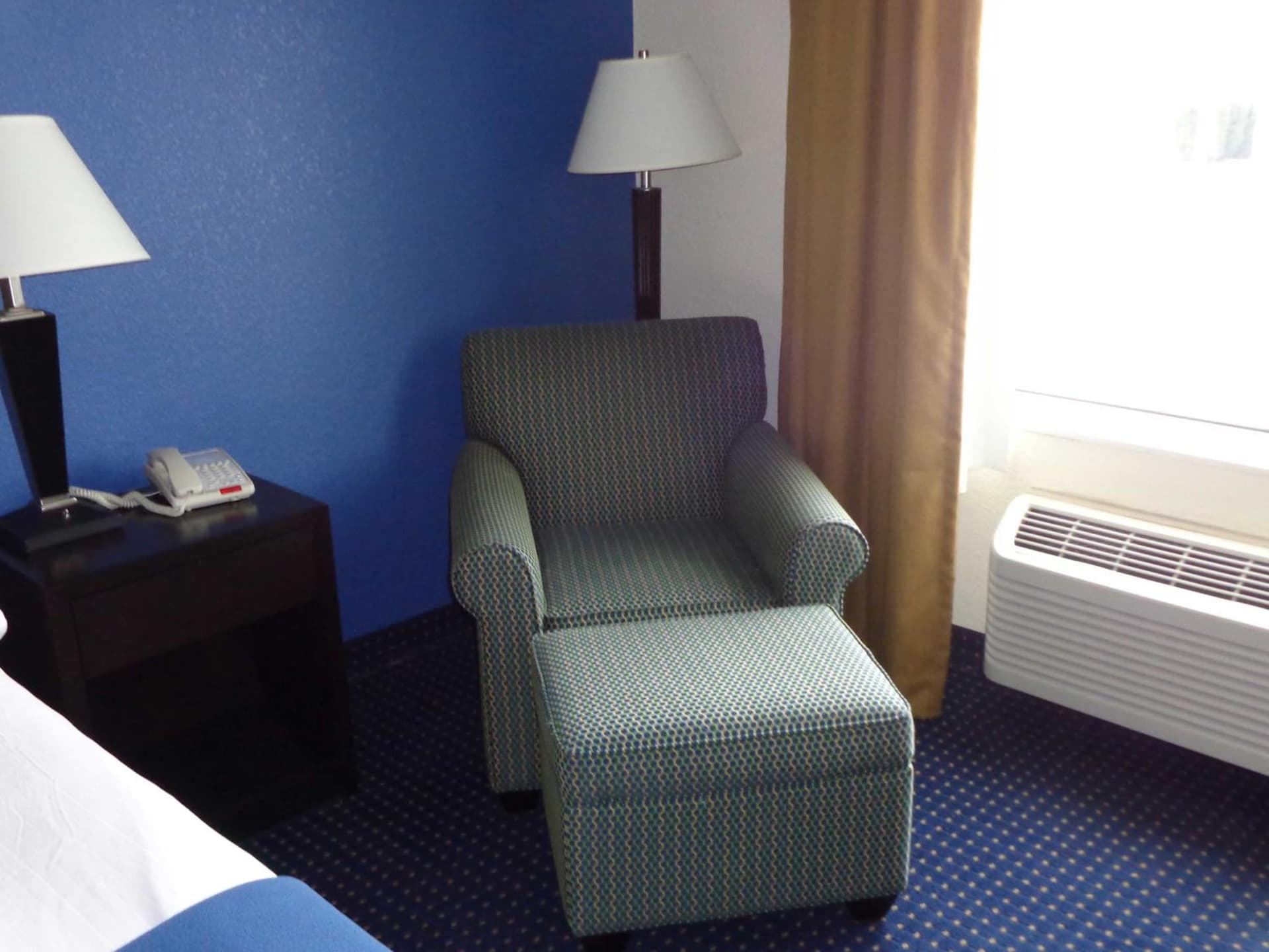 Holiday Inn Express & Suites New Buffalo, MI by IHG gallery photo in New Buffalo, MI — image 18