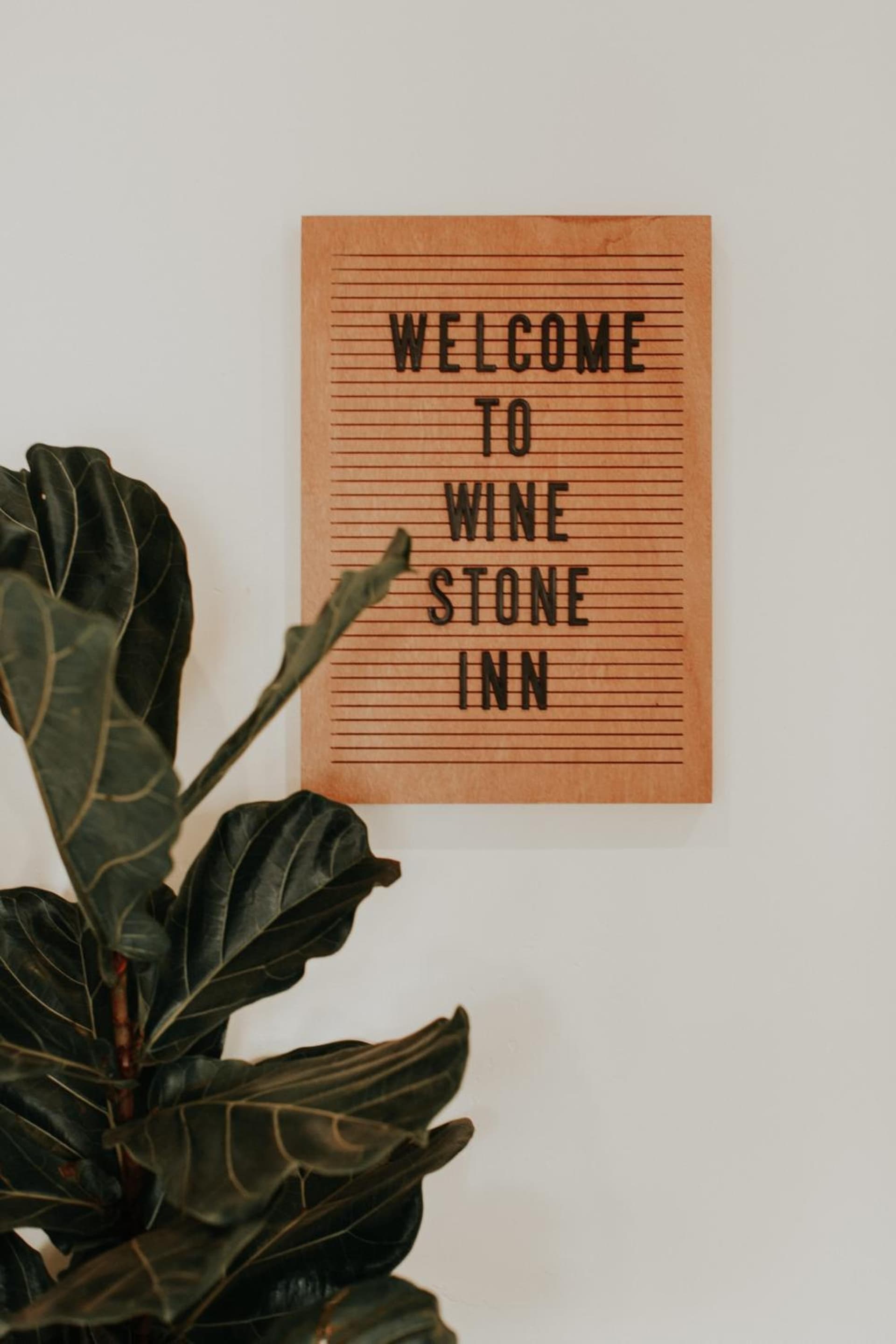 Wine Stone Inn interior in Santa Maria, CA — gallery photo 2
