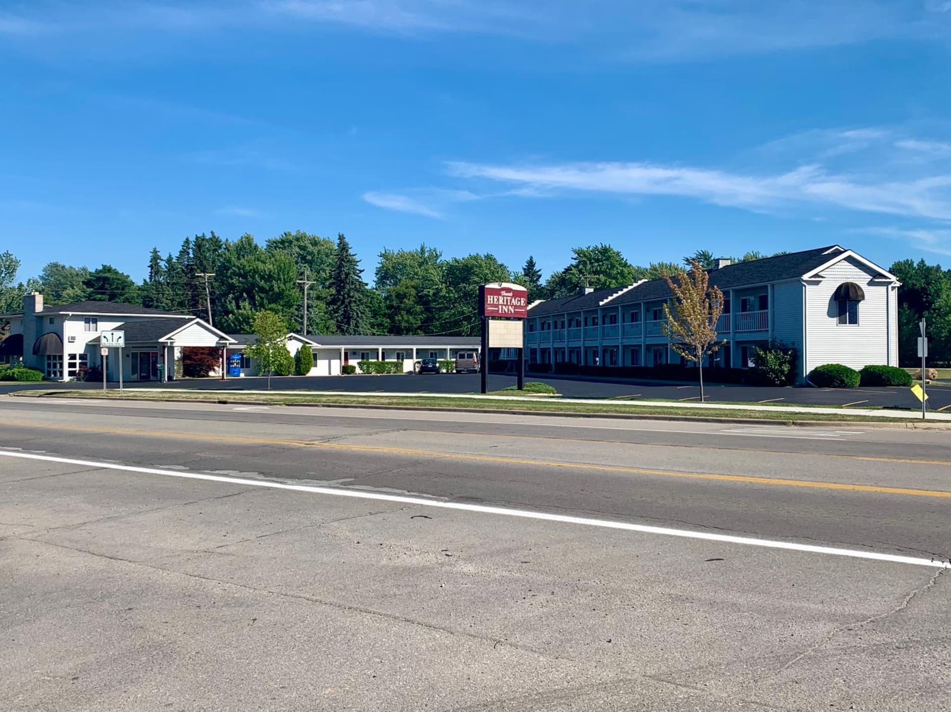 Thumb Heritage Inn featured exterior or lobby in Sandusky, MI — similar hotel