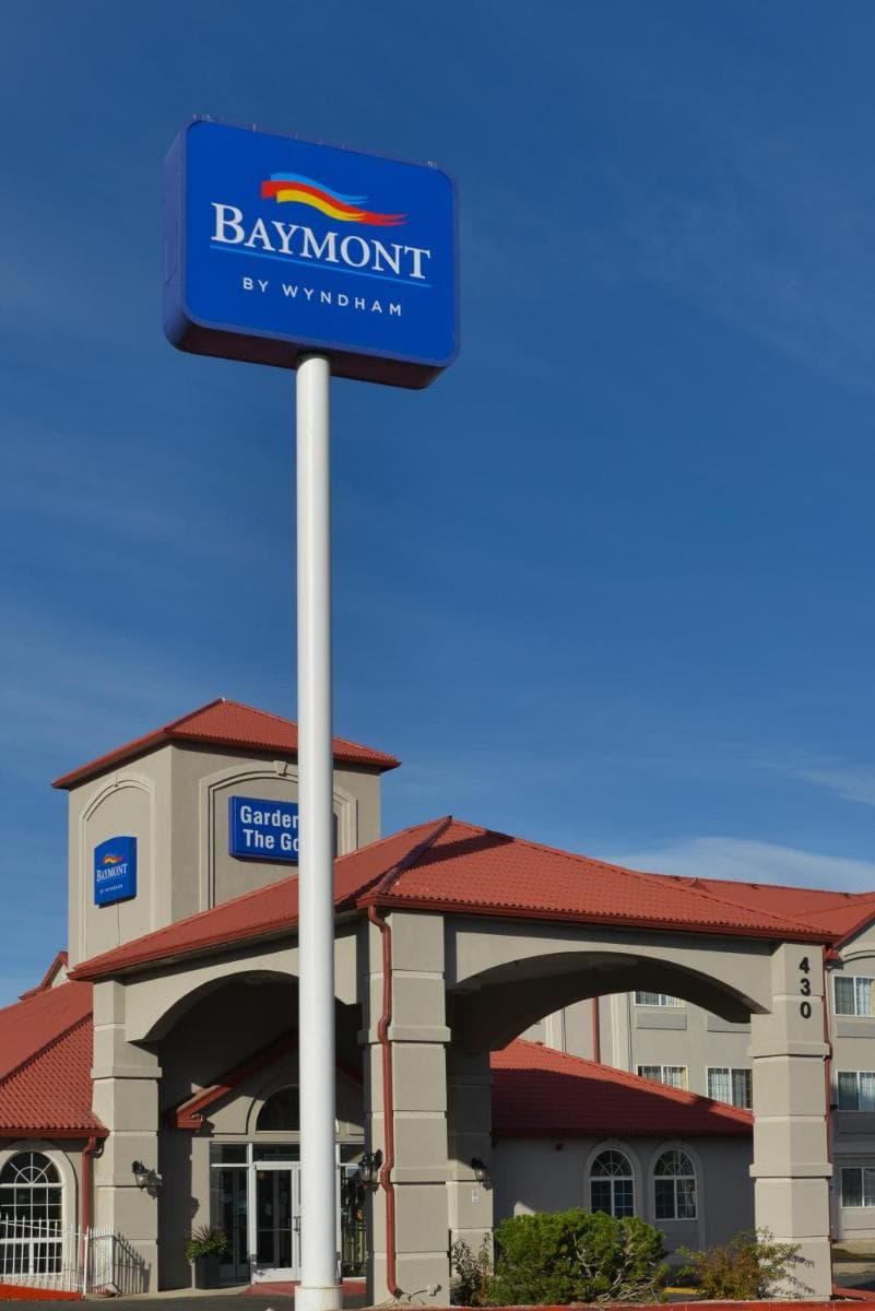 Baymont by Wyndham Garden of the Gods Colorado Springs interior in Colorado Springs, CO — gallery photo 2