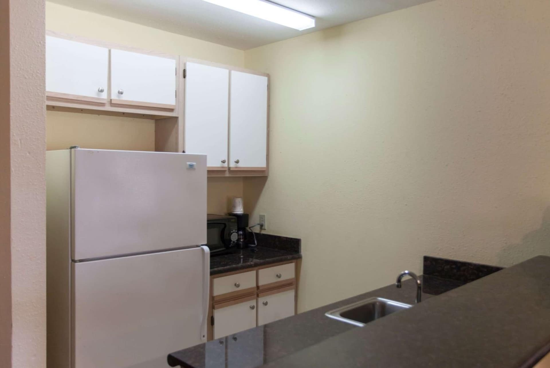 Days Inn by Wyndham Shenandoah gallery photo in The Woodlands, TX — image 73