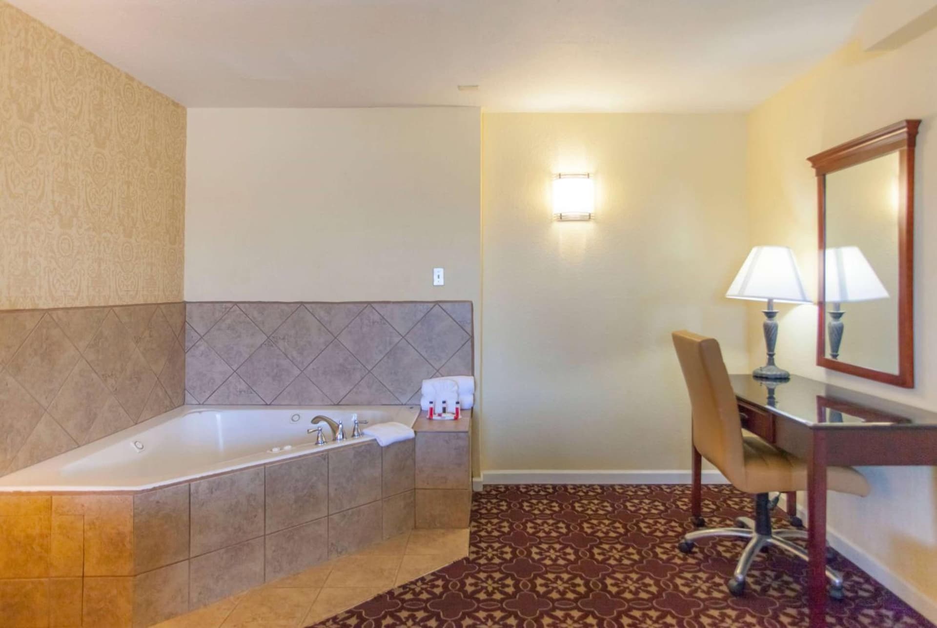 Days Inn by Wyndham Shenandoah gallery photo in The Woodlands, TX — image 16