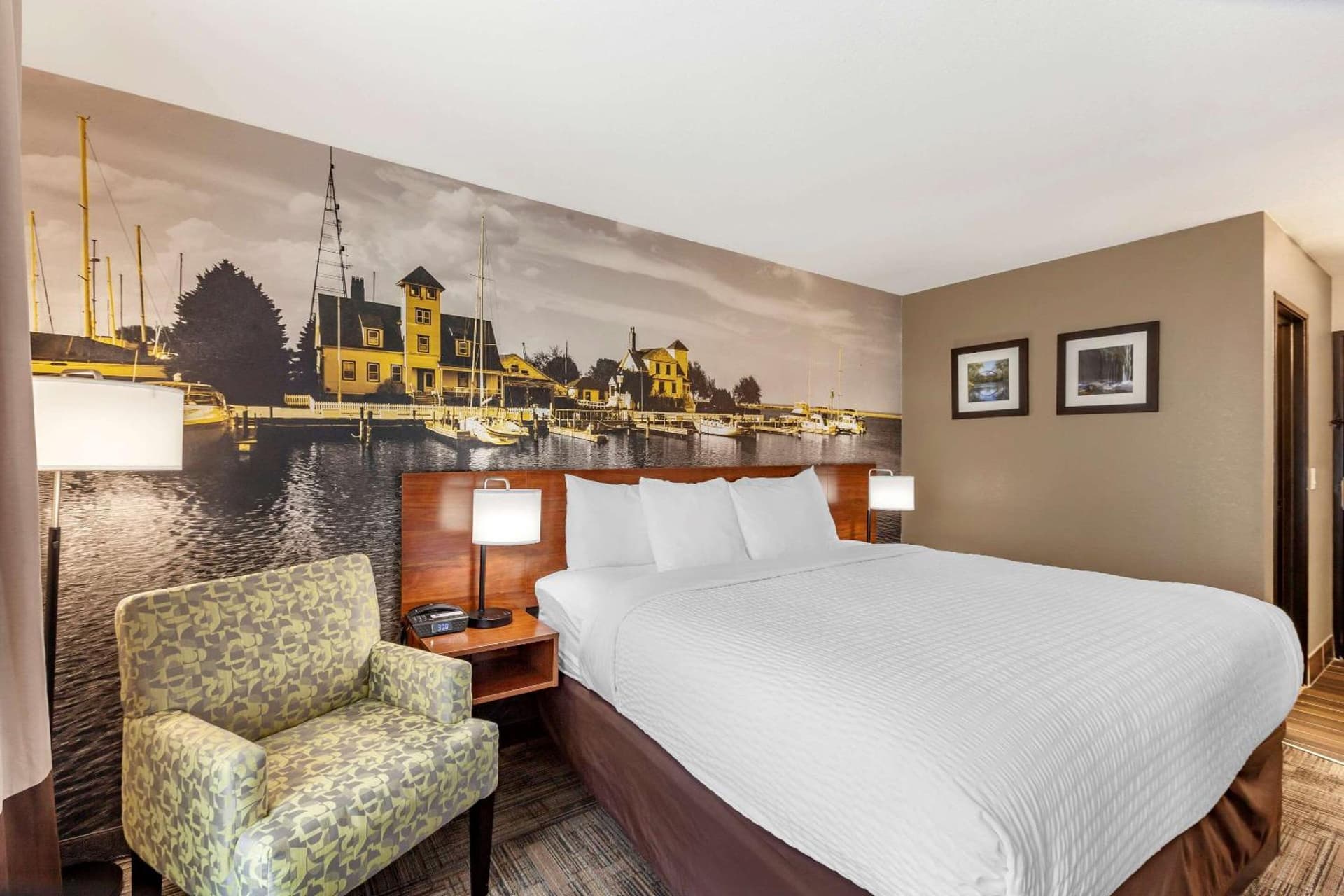 Clarion Pointe Racine - Mount Pleasant gallery photo in Racine, WI — image 23