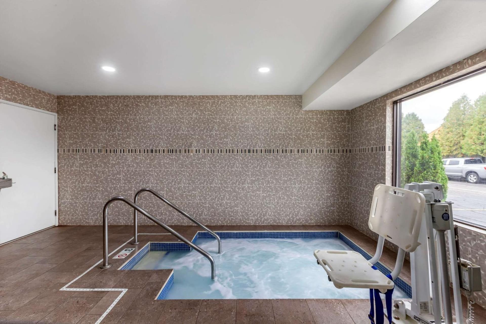 Clarion Pointe Racine - Mount Pleasant gallery photo in Racine, WI — image 21