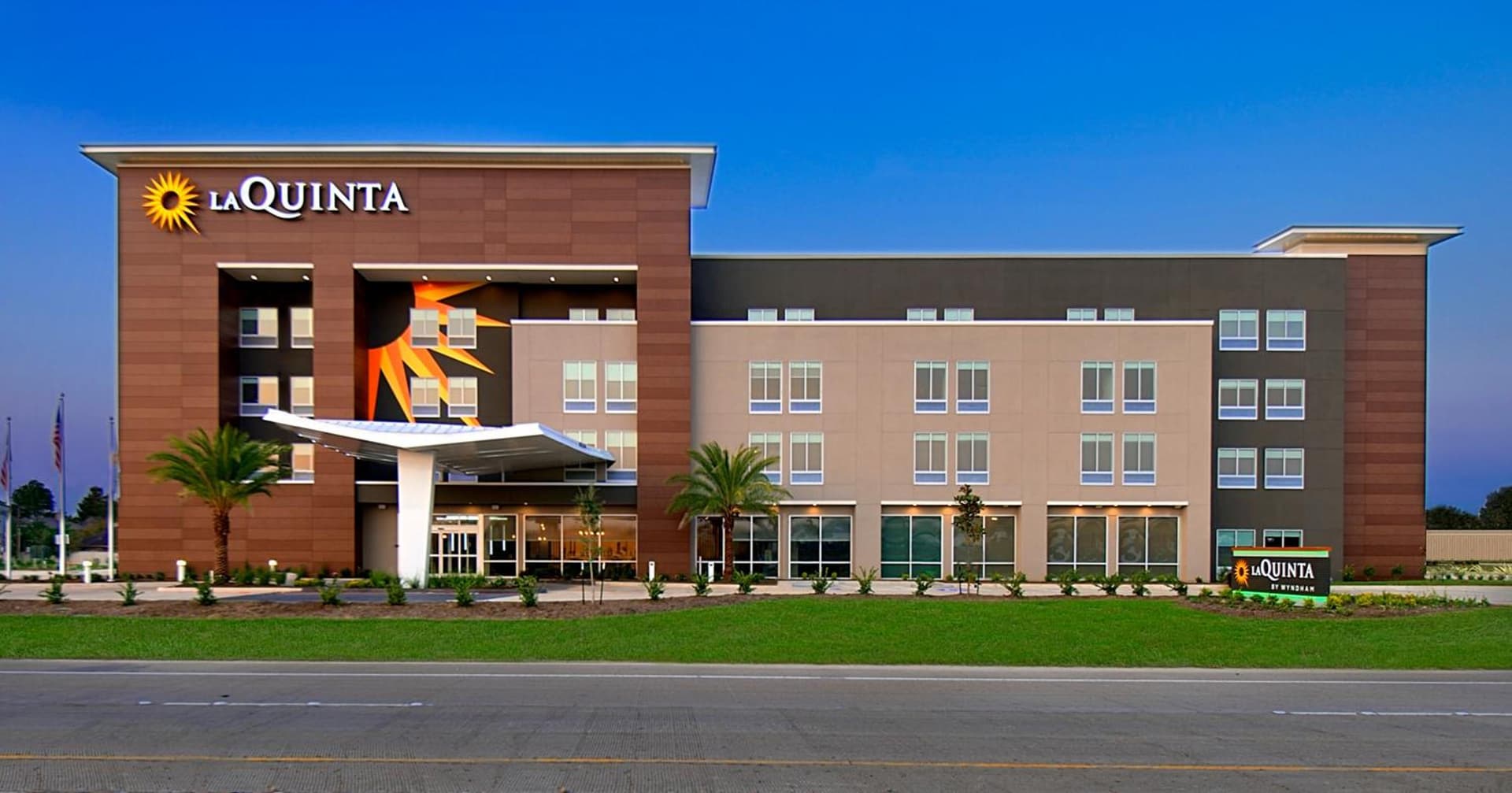 La Quinta Inn & Suites by Wyndham Texas City I 45 Galveston Area gallery photo in Texas City, TX — image 17