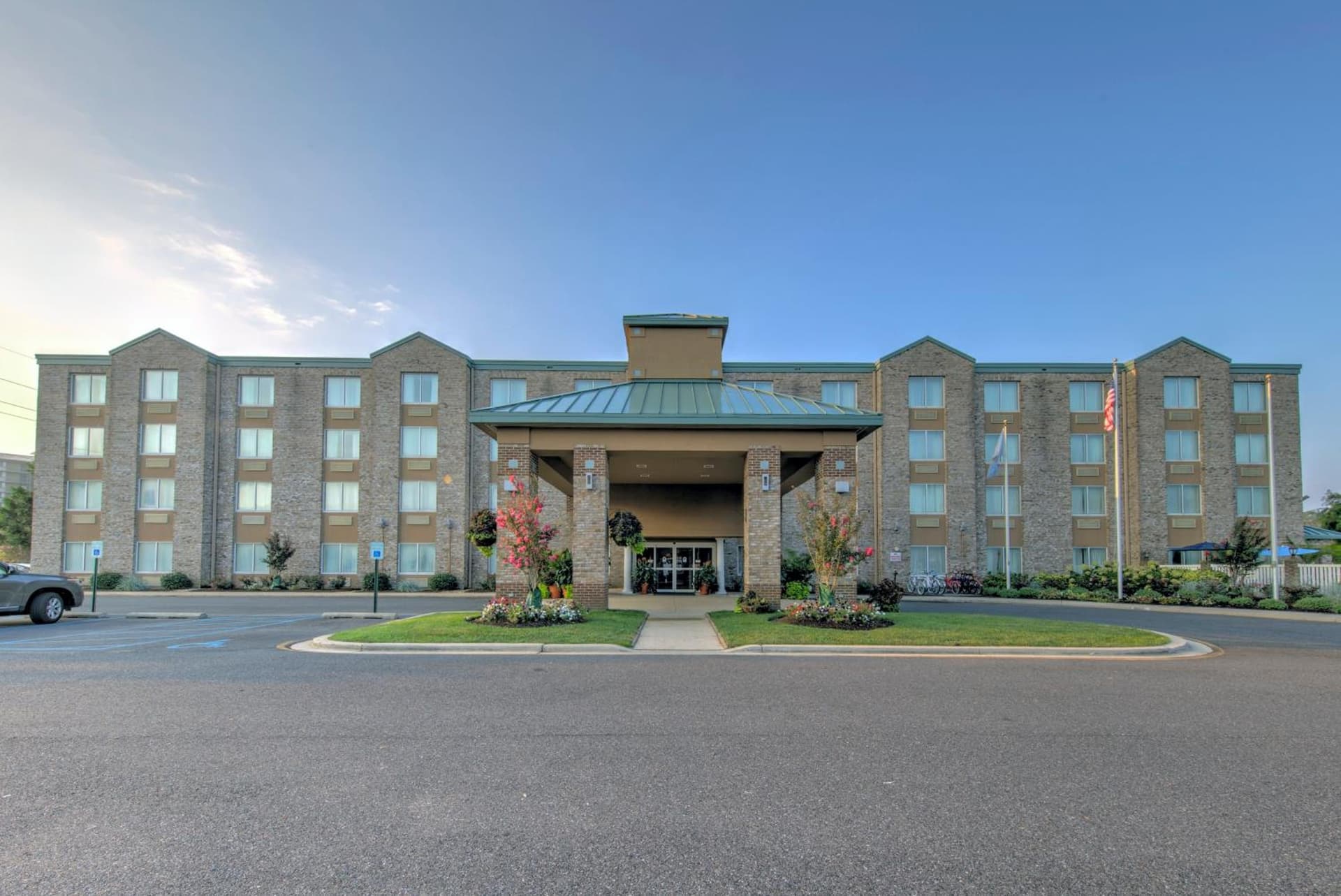 Hotel Bethany Beach featured exterior or lobby in Bethany Beach, DE — similar hotel