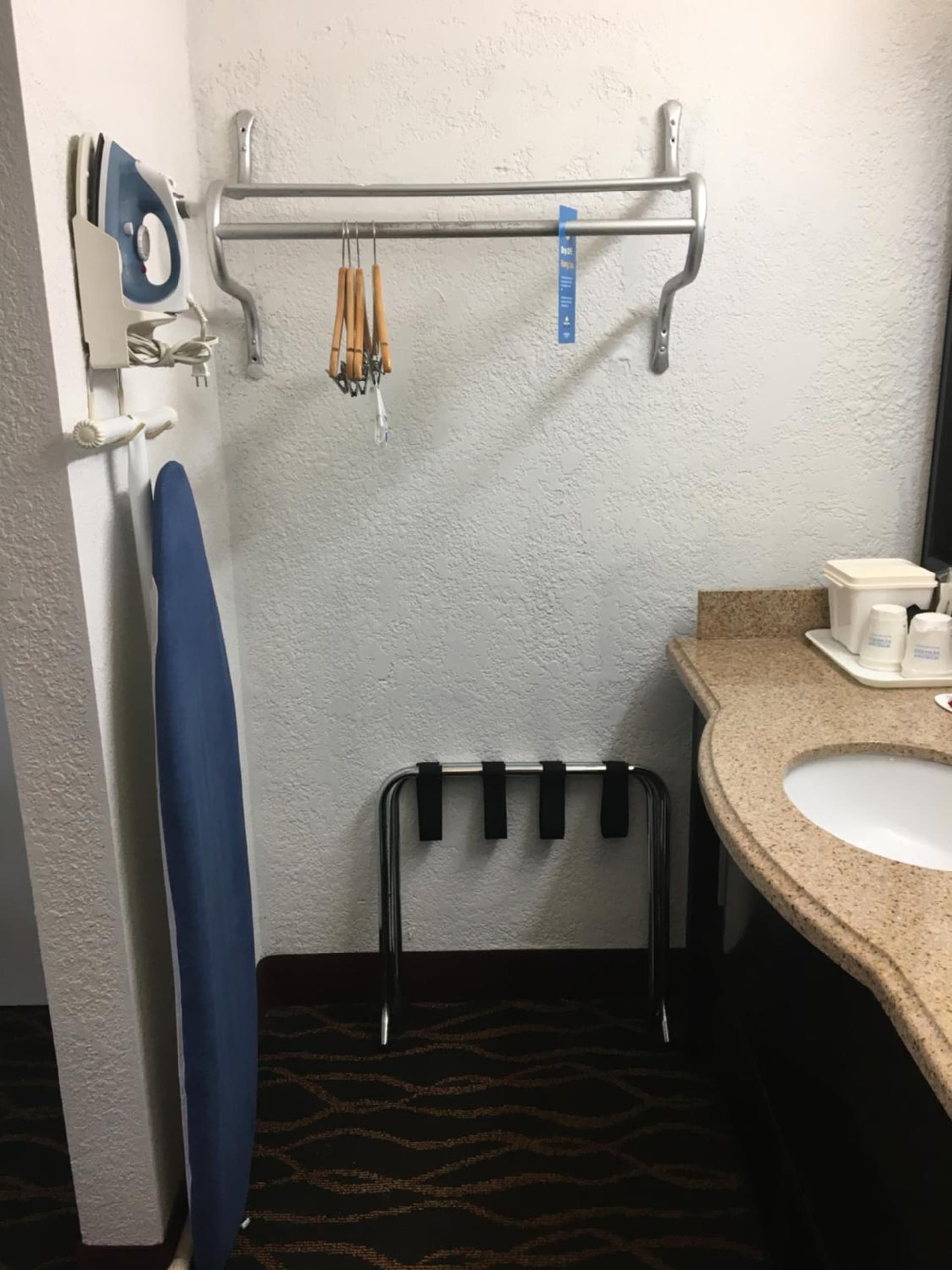 Days Inn by Wyndham Stuart gallery photo in Stuart, FL — image 4