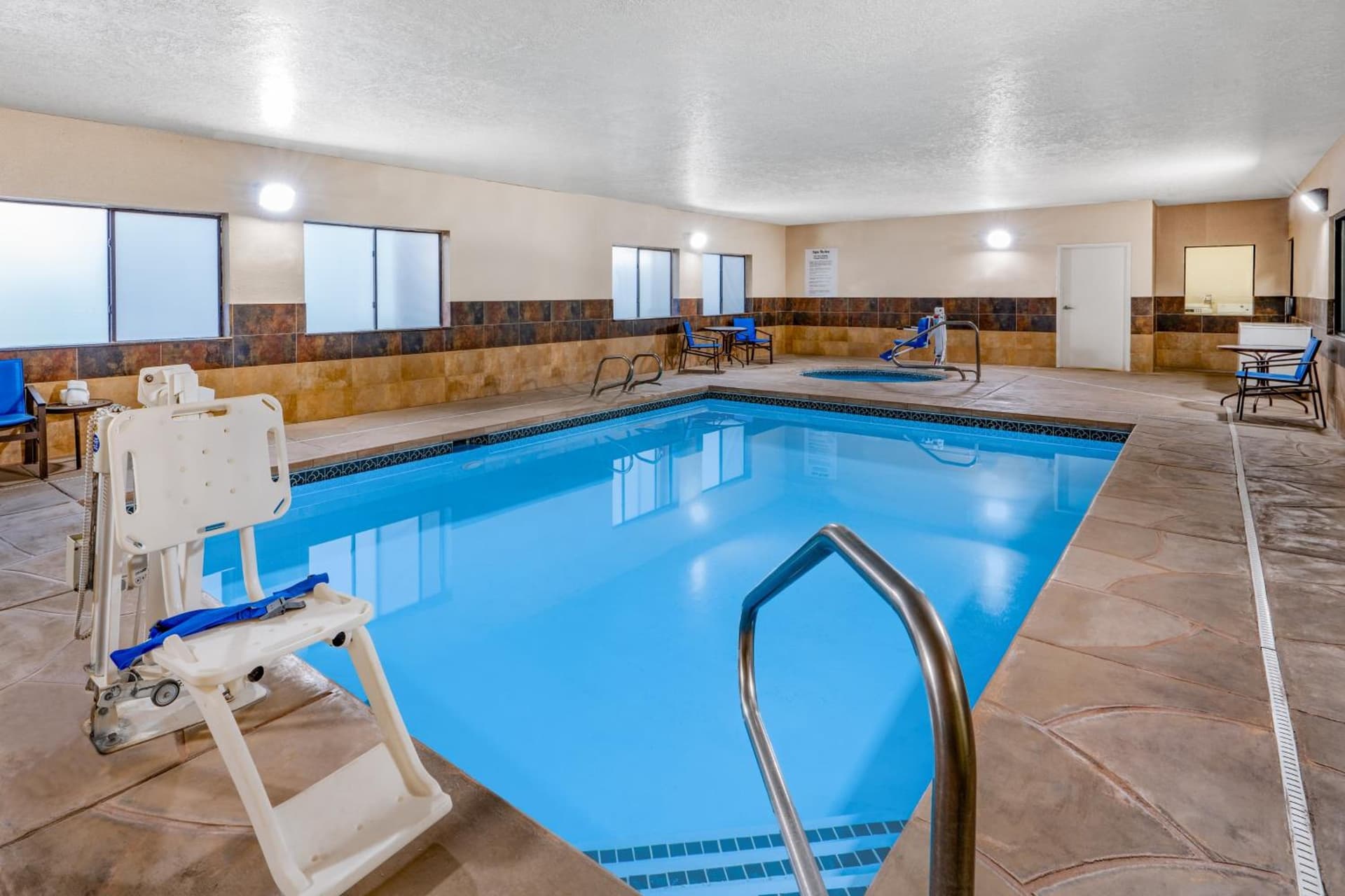 Holiday Inn Express Hotel & Suites Albuquerque - North Balloon Fiesta Park by IHG gallery photo in Albuquerque, NM — image 24