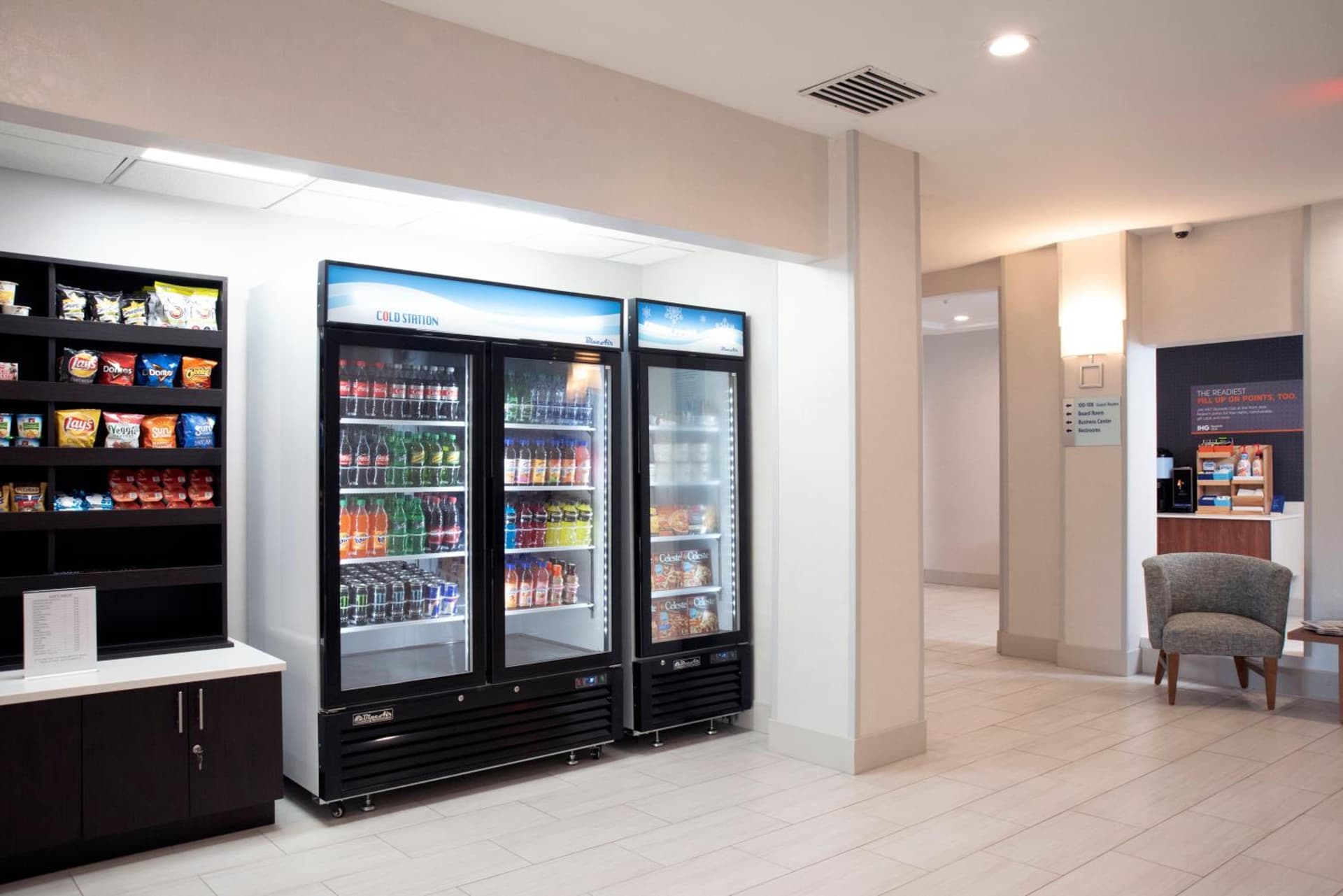 Holiday Inn Express Hotel & Suites Chester by IHG interior in Chester, NY — gallery photo 2