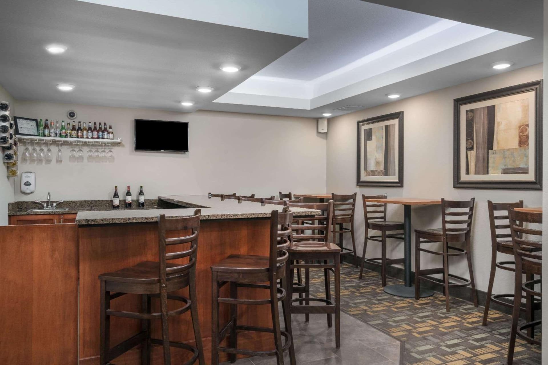 AmericInn by Wyndham Hartford SD gallery photo in Hartford, SD — image 15