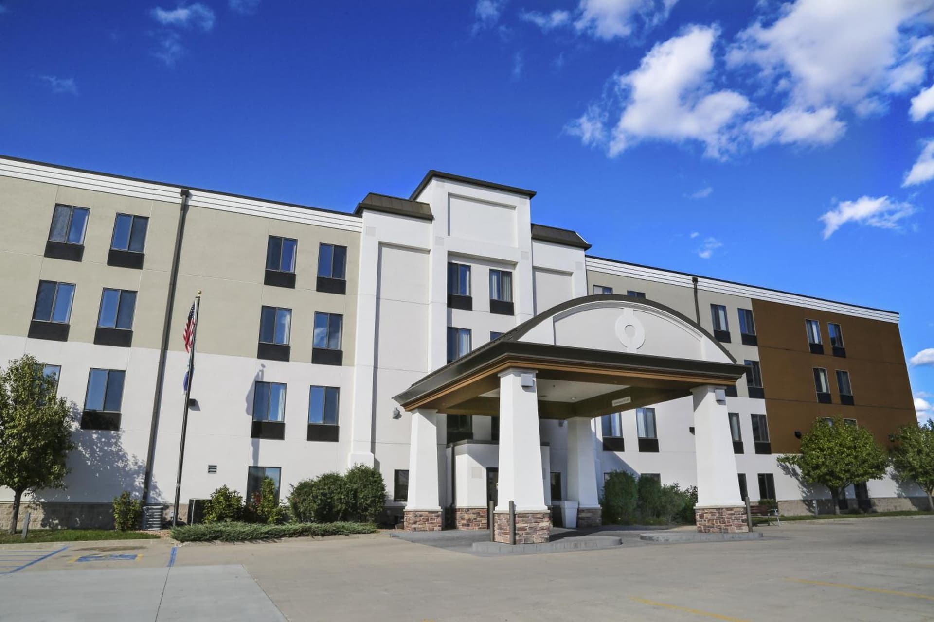 Holiday Inn Express Fargo - West Acres by IHG featured exterior or lobby in Fargo, ND — similar hotel