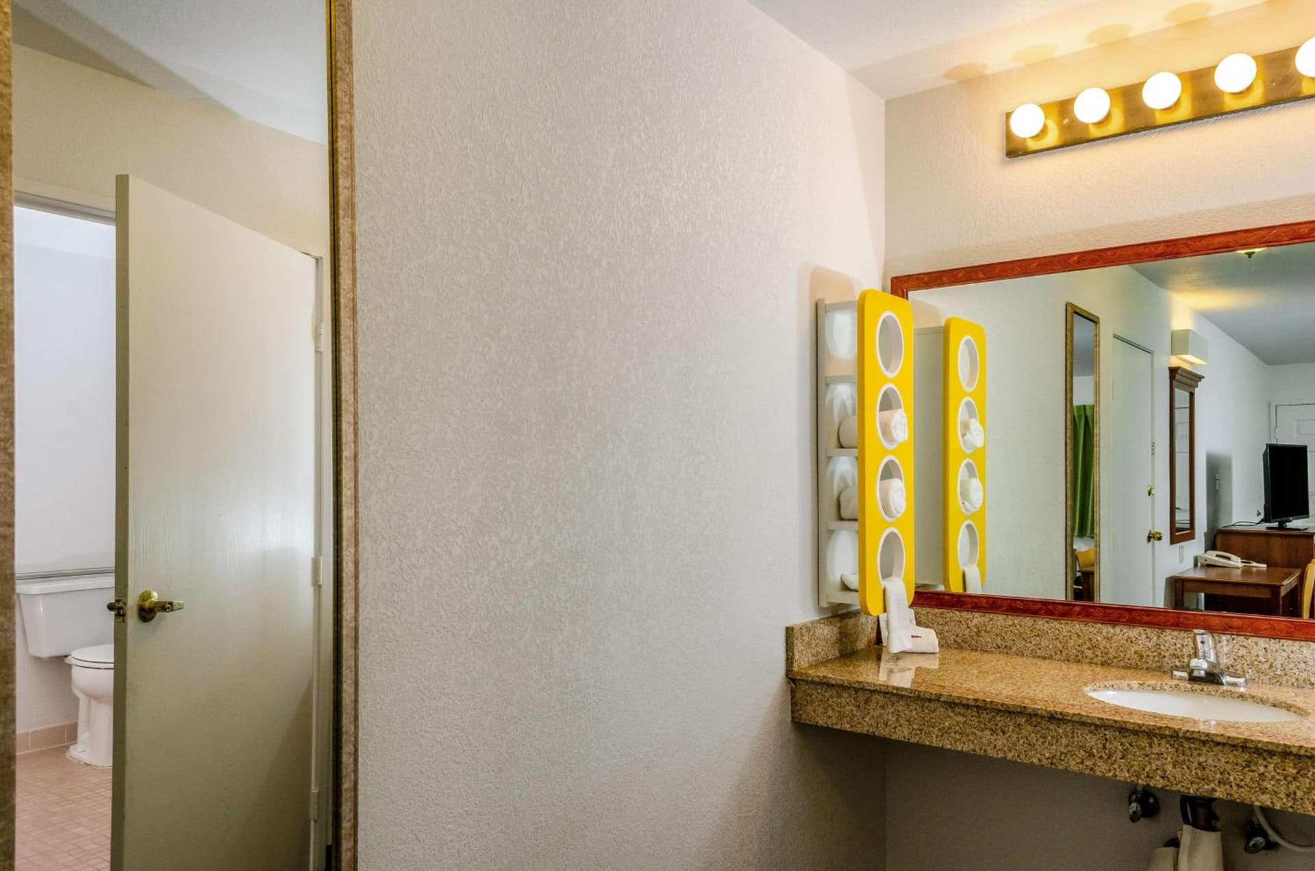 Motel 6 Oakdale, Ca gallery photo in Oakdale, CA — image 52