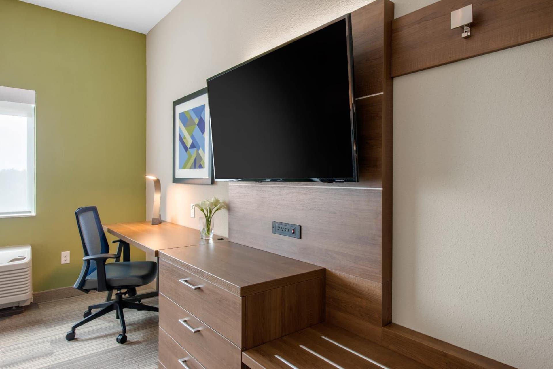 Holiday Inn Express & Suites Alachua - Gainesville Area by IHG gallery photo in Alachua, FL — image 21