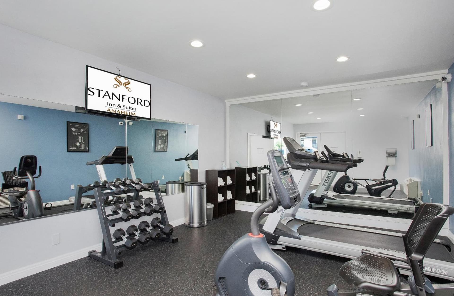 Stanford Inn & Suites Anaheim gallery photo in Anaheim, CA — image 30