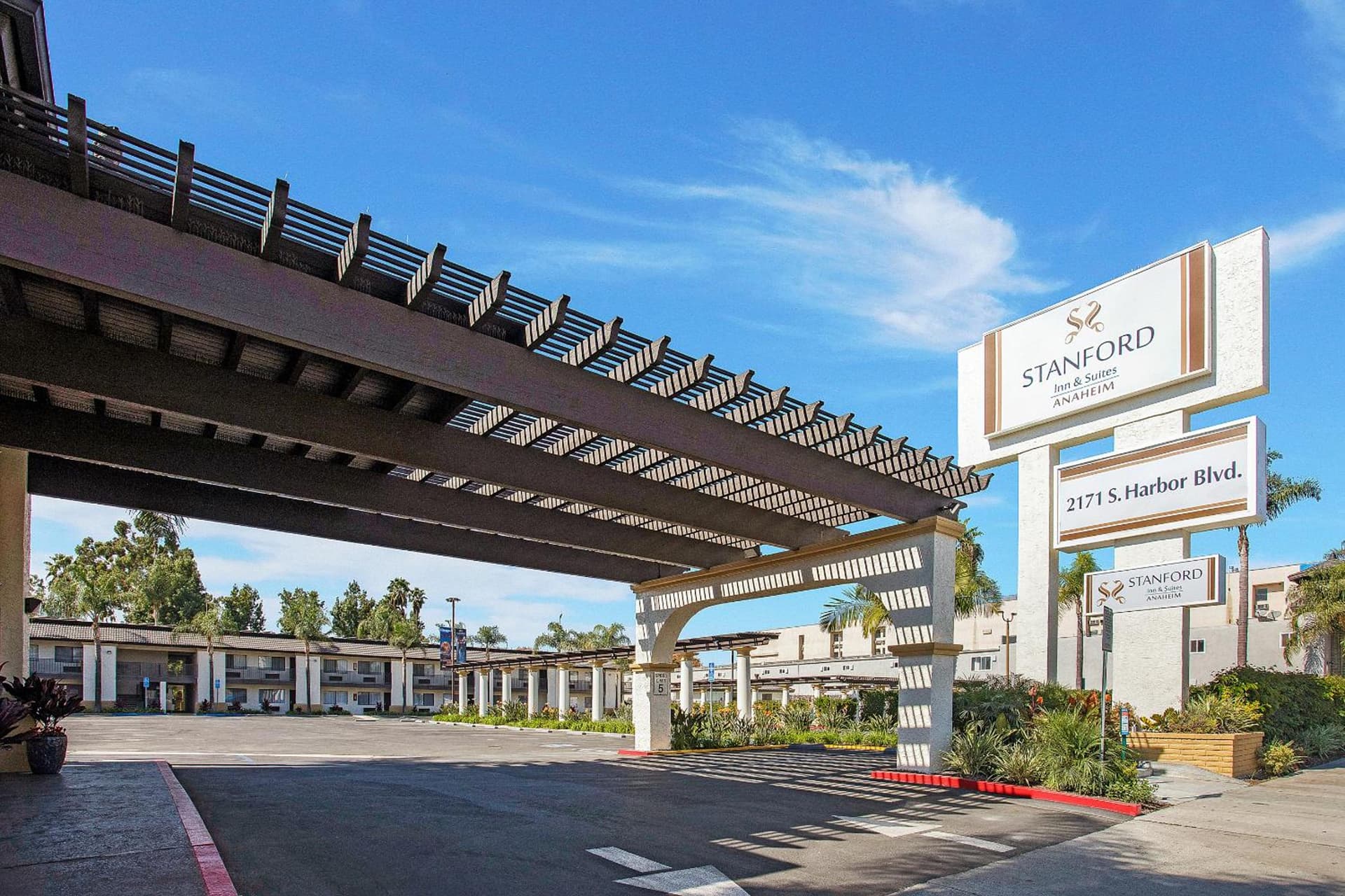 Stanford Inn & Suites Anaheim gallery photo in Anaheim, CA — image 6