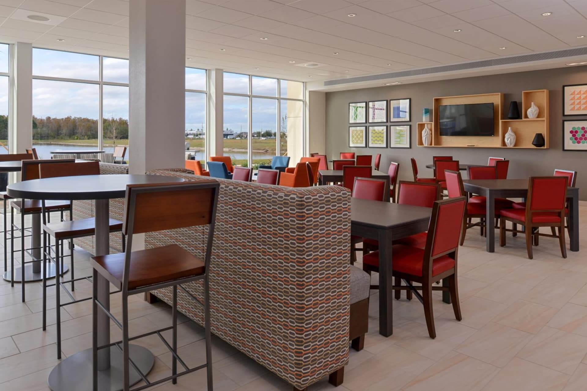 Holiday Inn Express & Suites Trinity by IHG gallery photo in Trinity, FL — image 18