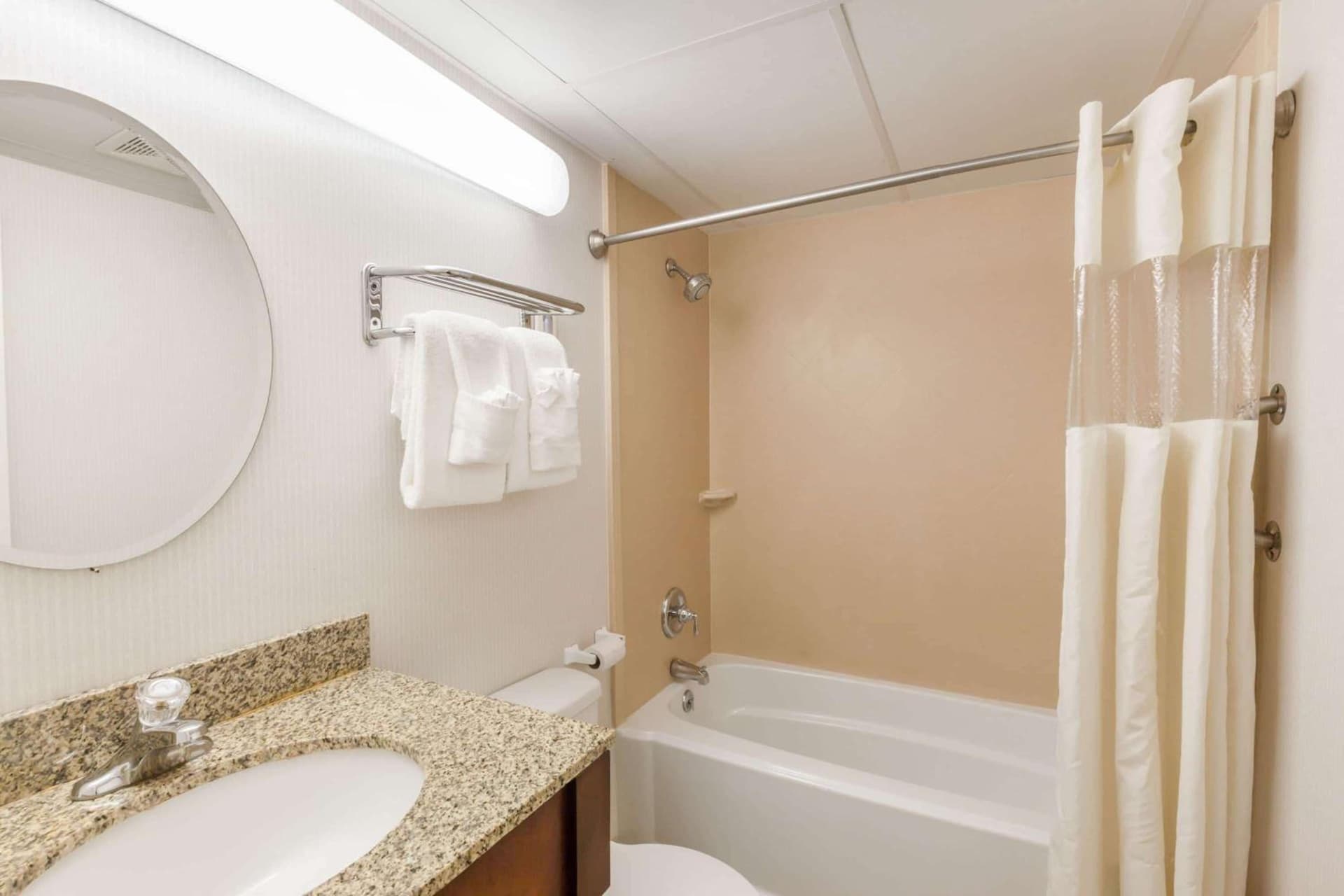 Travelodge Inn & Suites by Wyndham Albany gallery photo in Albany, NY — image 33