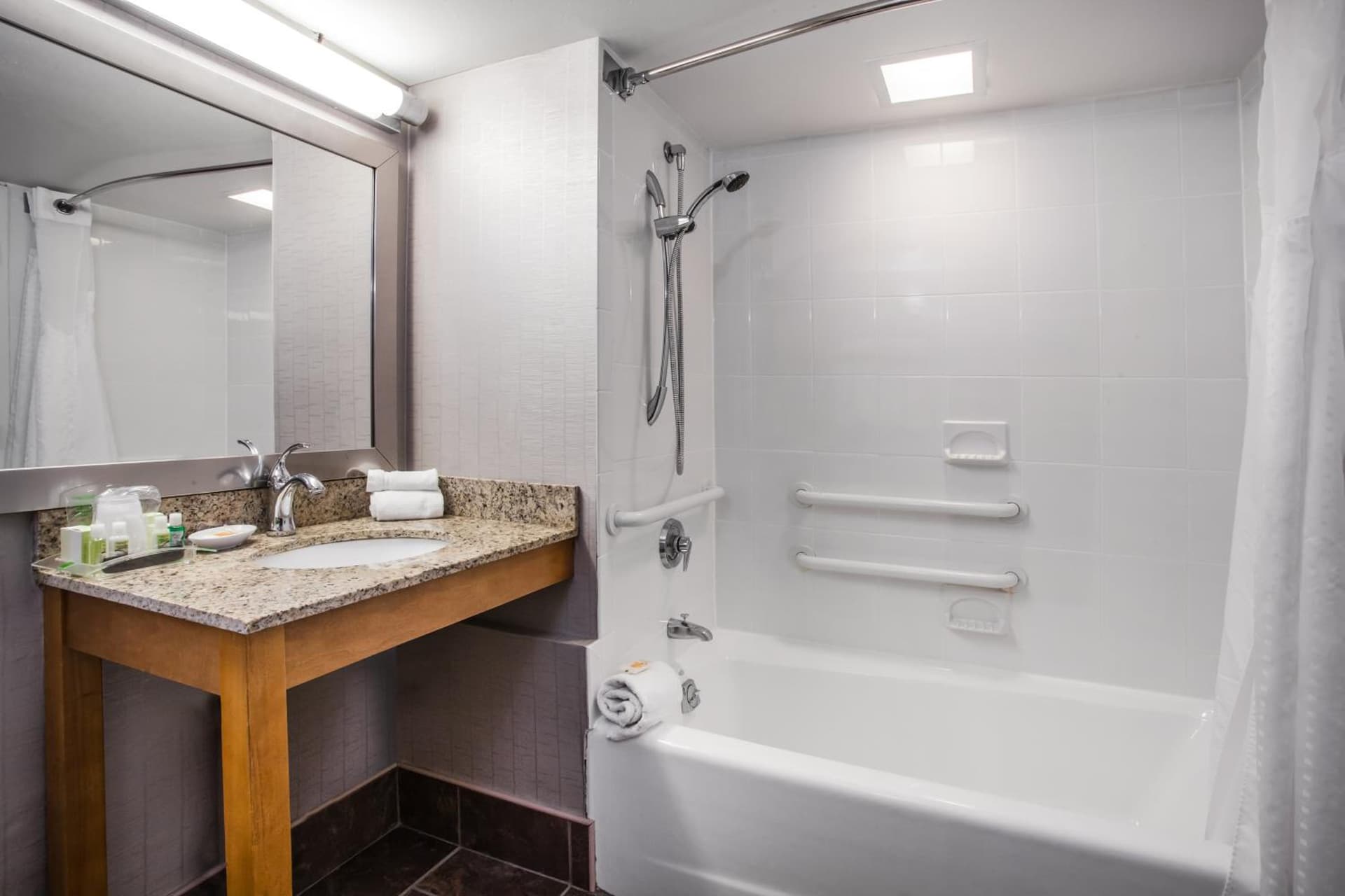 Holiday Inn Saratoga Springs by IHG gallery photo in Saratoga Springs, NY — image 53