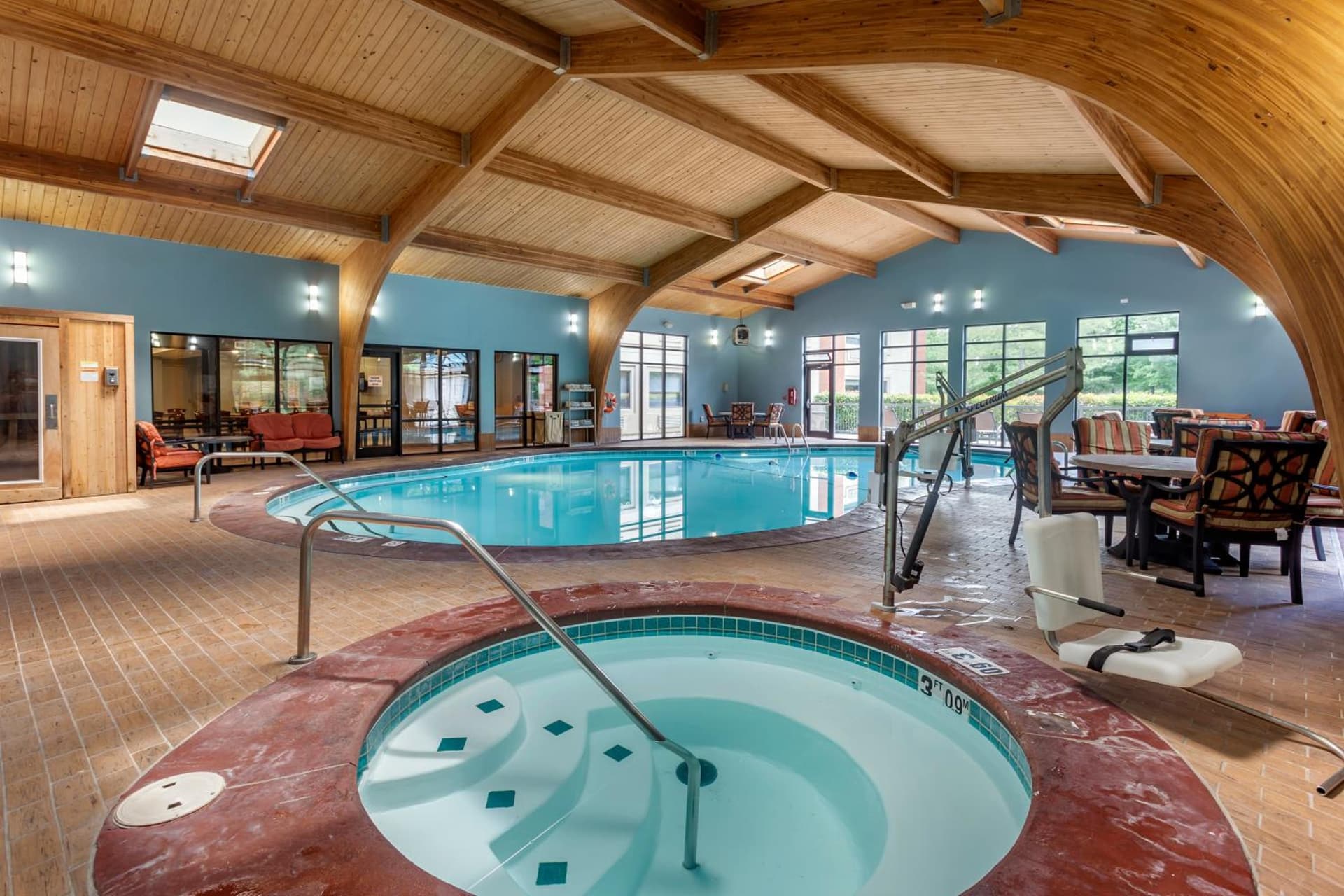 Holiday Inn Express Branson- Green Mountain Drive by IHG interior in Branson, MO — gallery photo 2