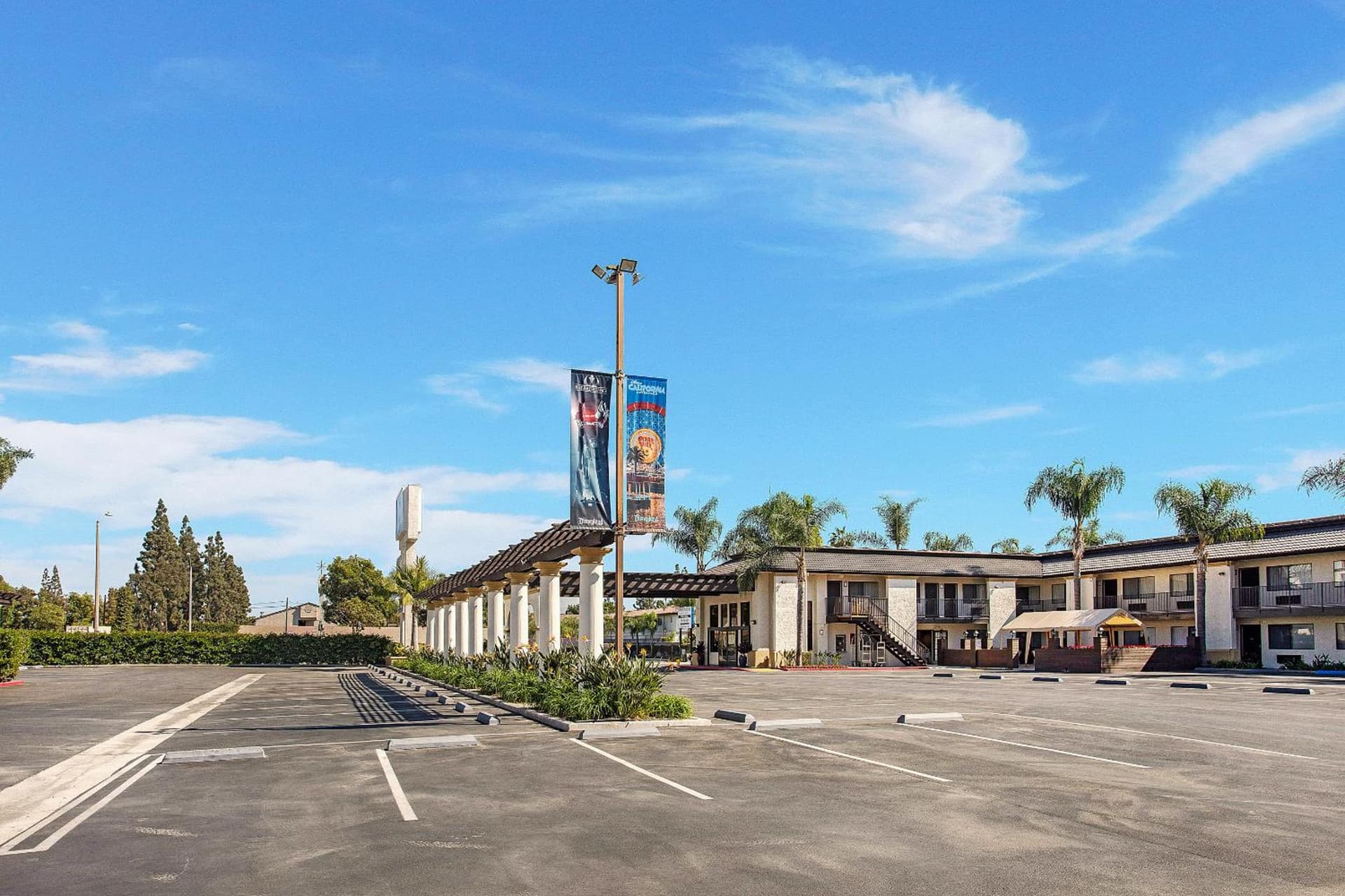 Stanford Inn & Suites Anaheim gallery photo in Anaheim, CA — image 8