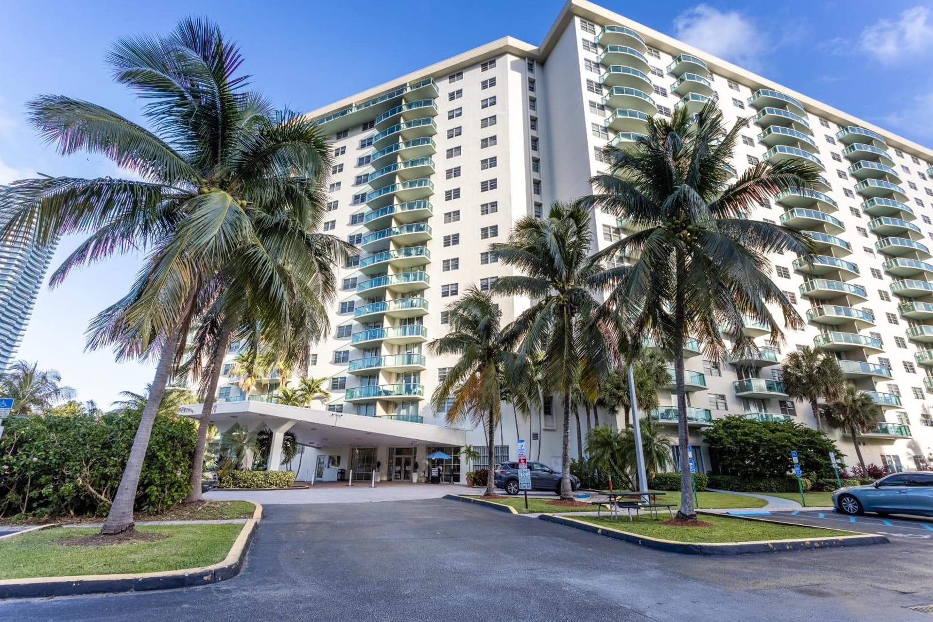 Sunny Isles Ocean Reserve Condo Apartments featured exterior or lobby in Miami Beach, FL — similar hotel
