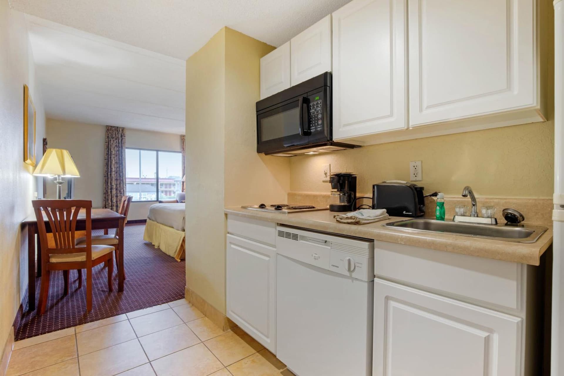 LikeHome Extended Stay Hotel Warner Robins gallery photo in Warner Robins, GA — image 4