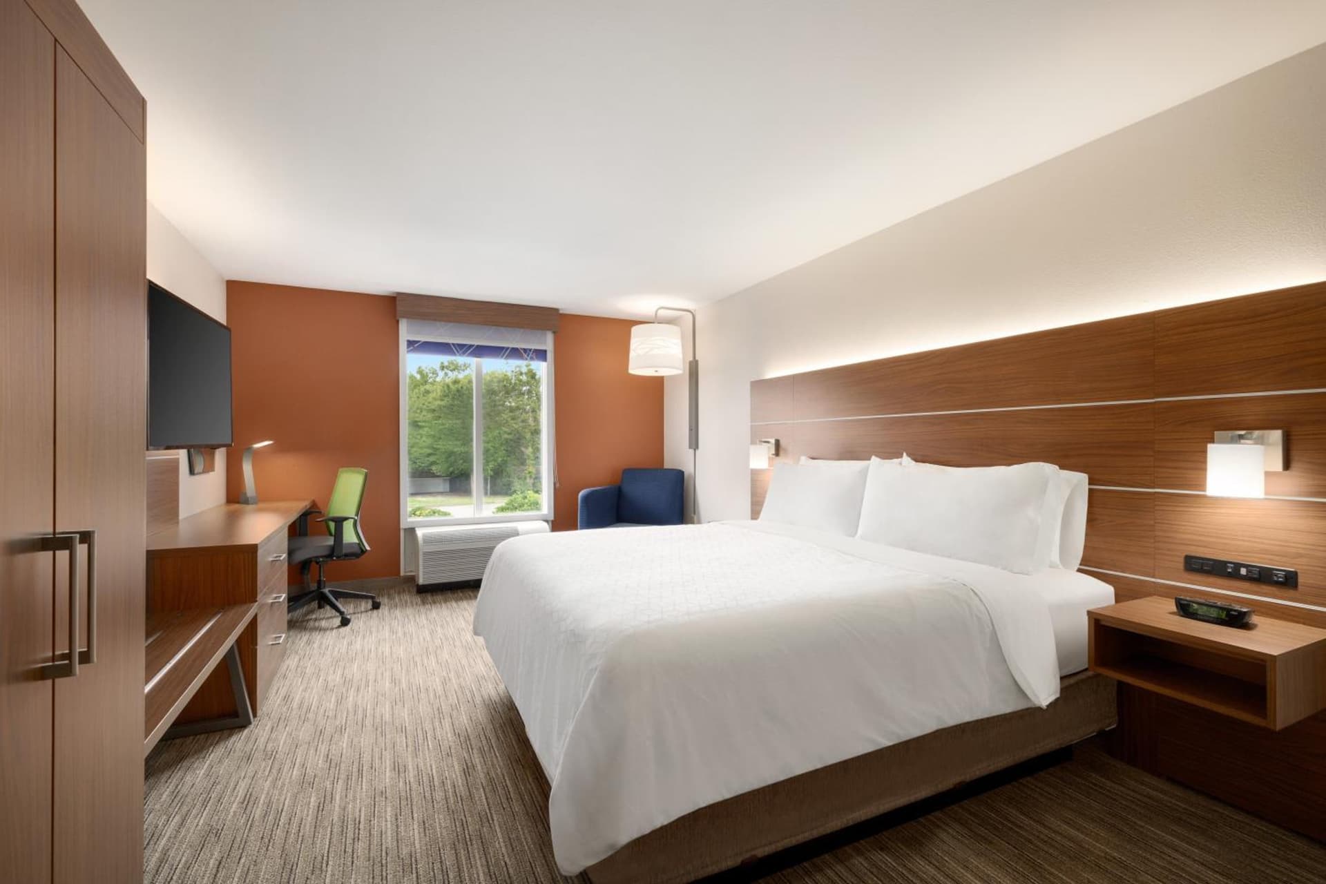 Holiday Inn Express & Suites Auburn - University Area by IHG gallery photo in Auburn, AL — image 40