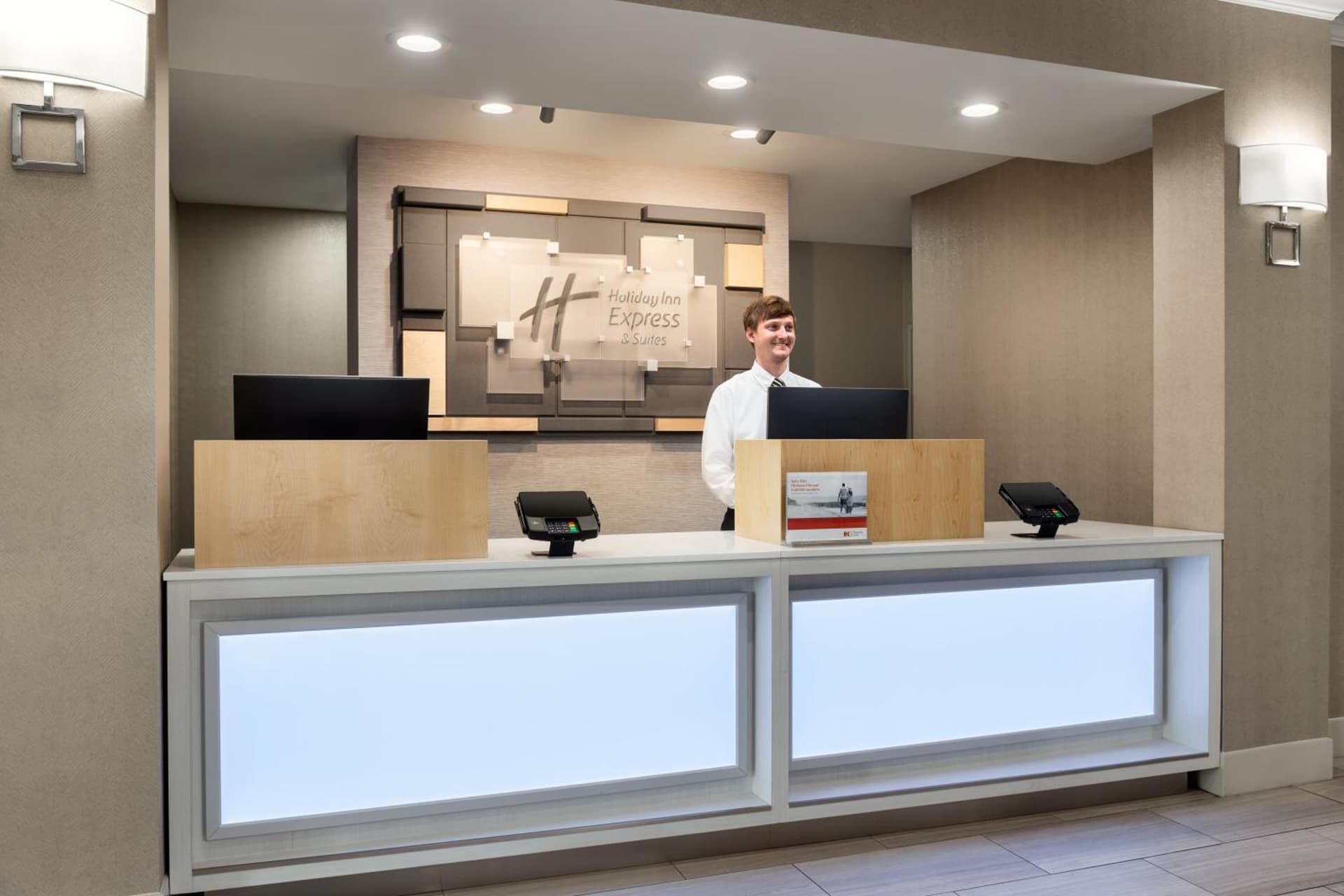 Holiday Inn Express & Suites Auburn - University Area by IHG gallery photo in Auburn, AL — image 26