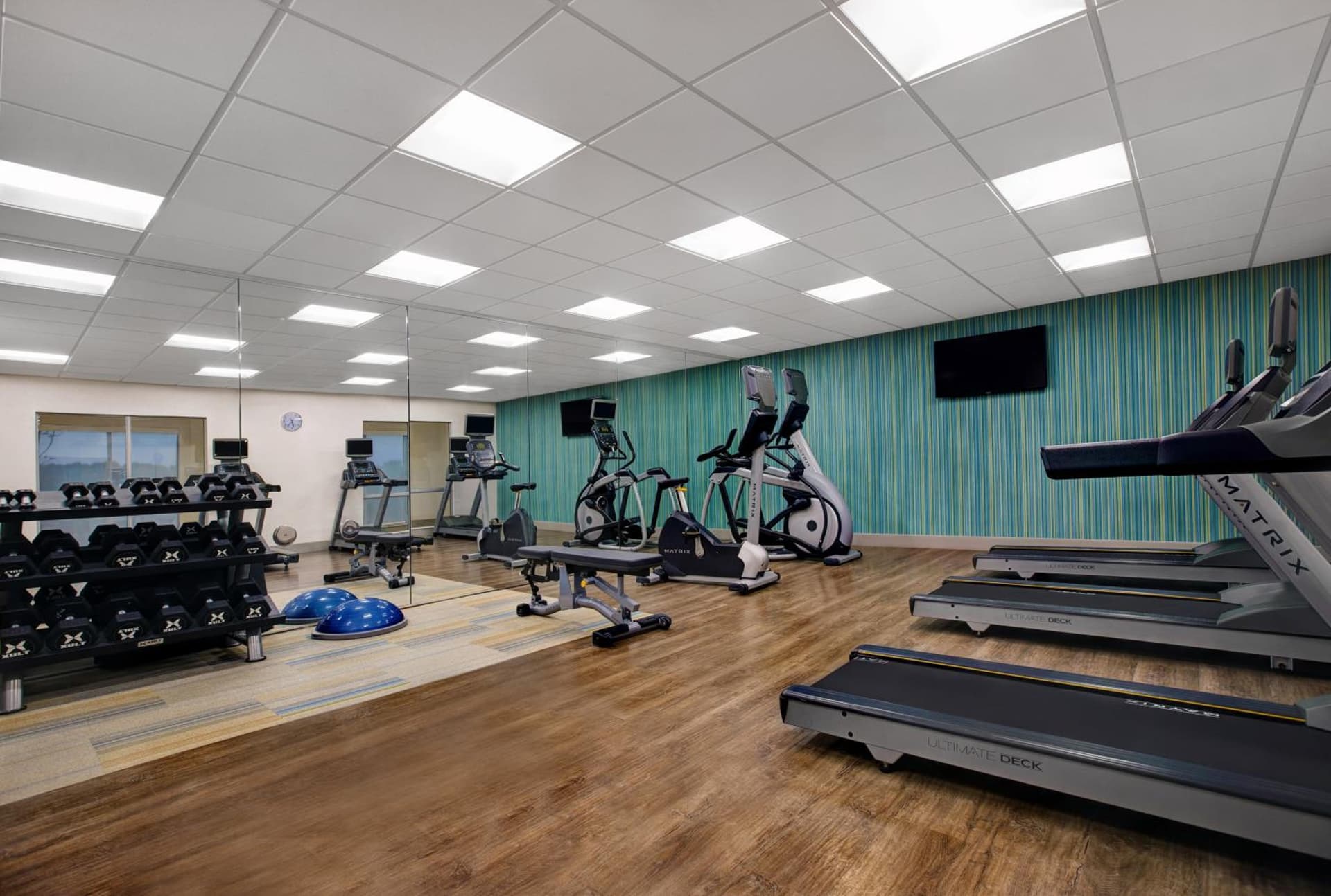 Holiday Inn Express & Suites - Milwaukee - Brookfield by IHG gallery photo in Brookfield, WI — image 85