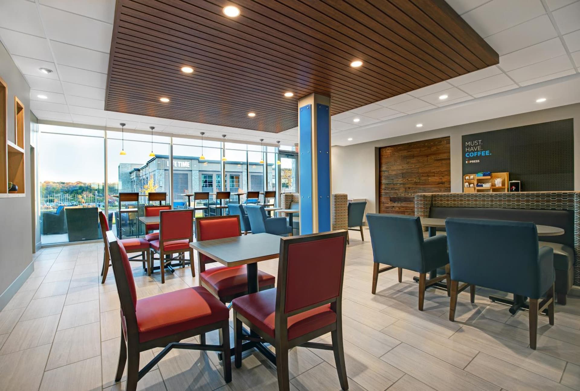 Holiday Inn Express & Suites - Milwaukee - Brookfield by IHG gallery photo in Brookfield, WI — image 92