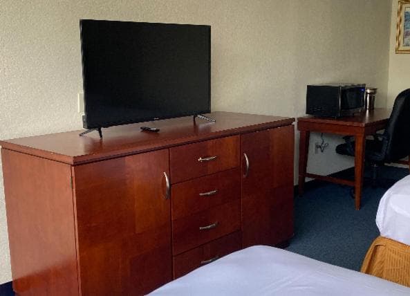 Miami Gardens Inn & Suites property views in Miami, FL — gallery photo 3