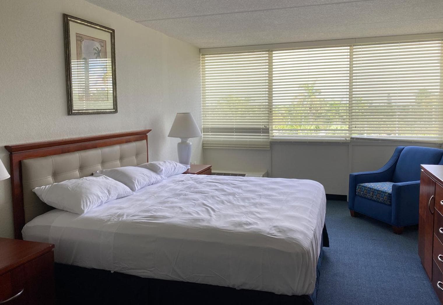 Miami Gardens Inn & Suites interior in Miami, FL — gallery photo 2