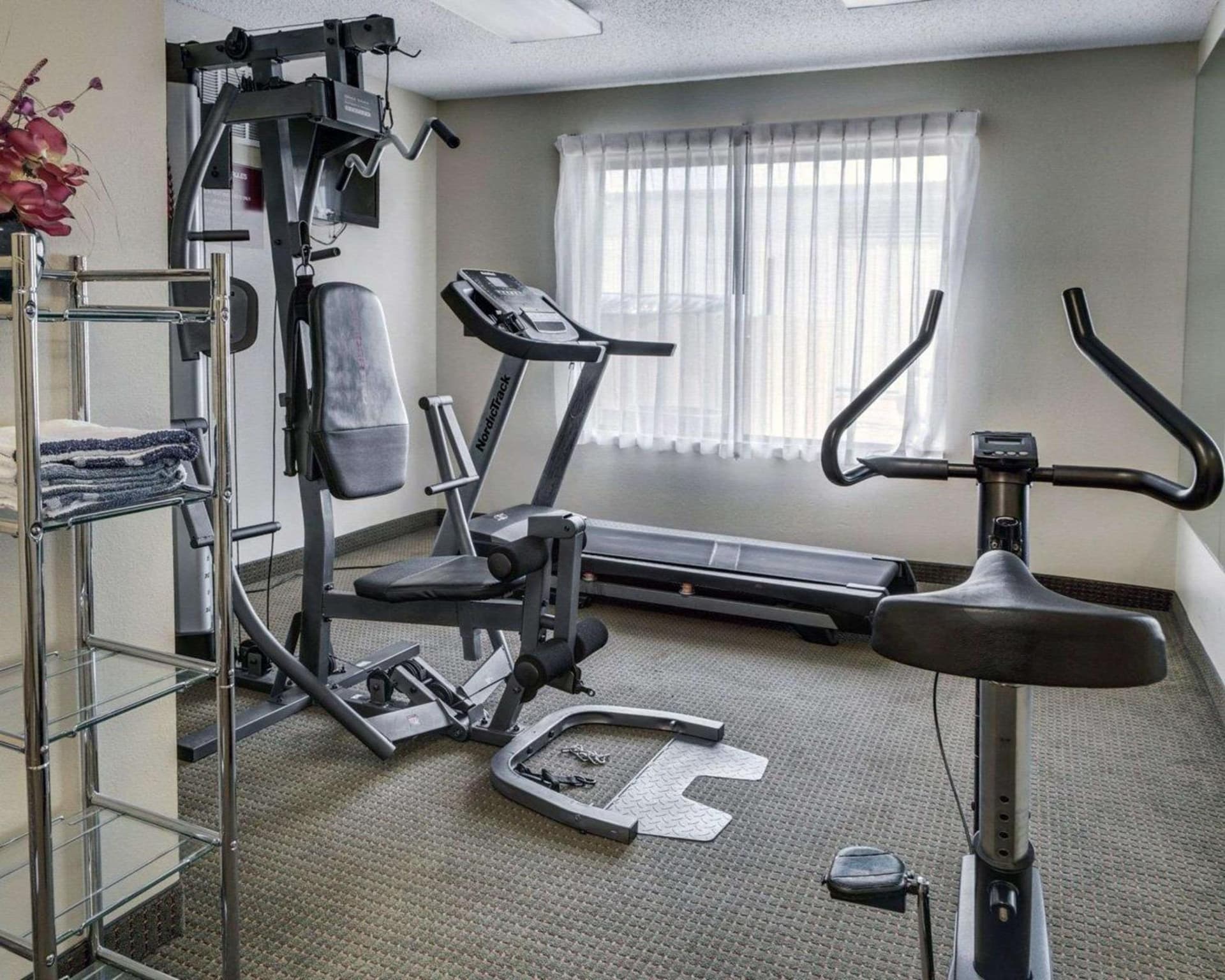 Quality Suites Baton Rouge East - Denham Springs interior in Baton Rouge, LA — gallery photo 2