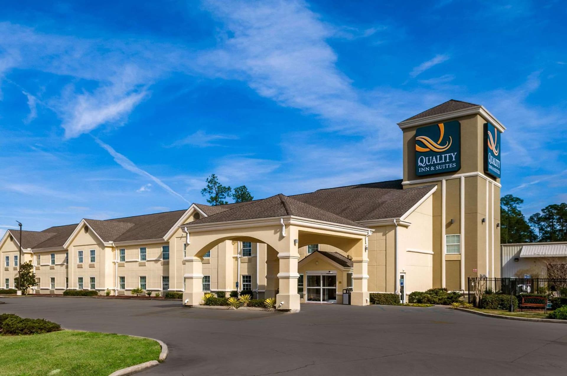 Quality Inn & Suites Slidell featured exterior or lobby in Slidell, LA — similar hotel