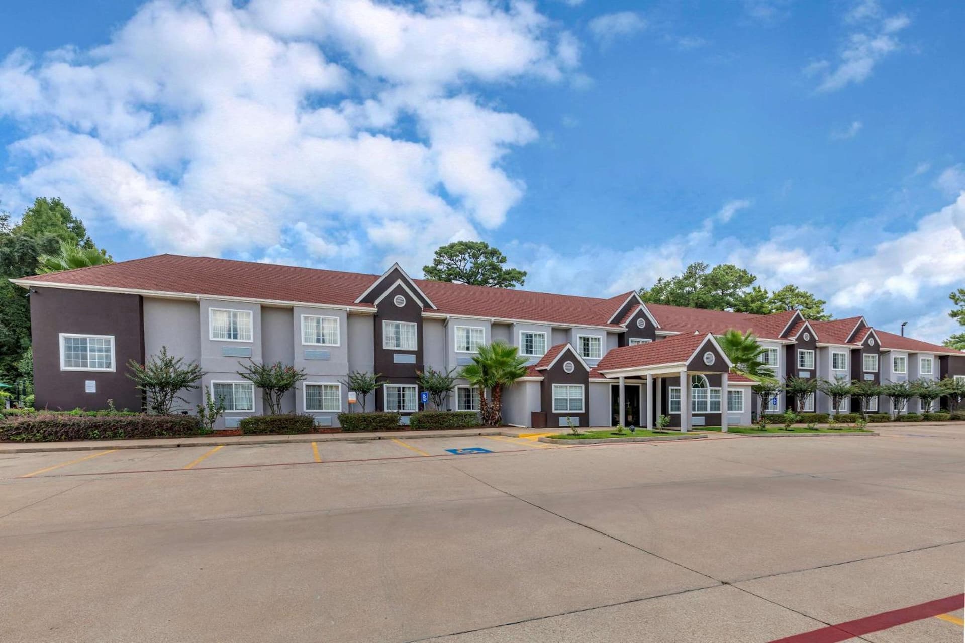 Quality Inn & Suites Longview I-20 featured exterior or lobby in Longview, TX — similar hotel