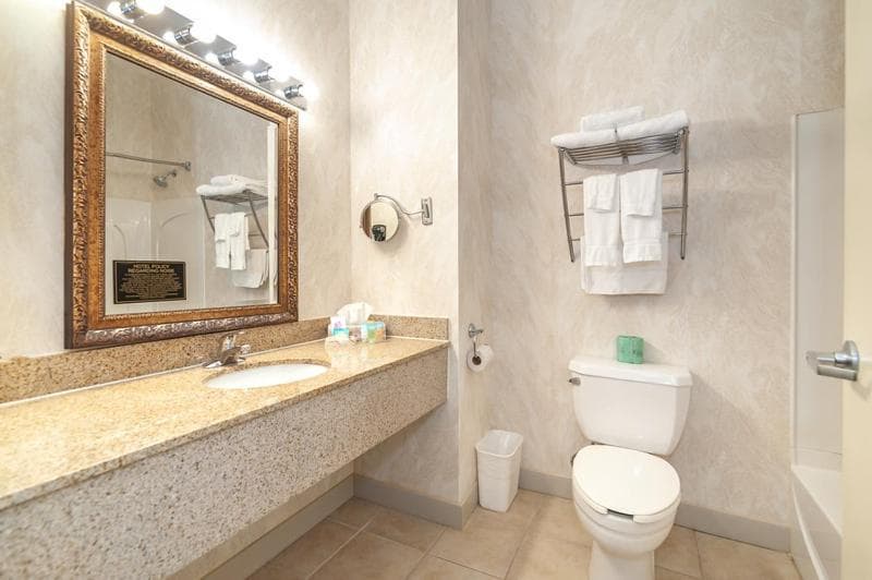 Bellissimo Hotel, Trademark by Wyndham Near Foxwoods Casino gallery photo in North Stonington — image 49