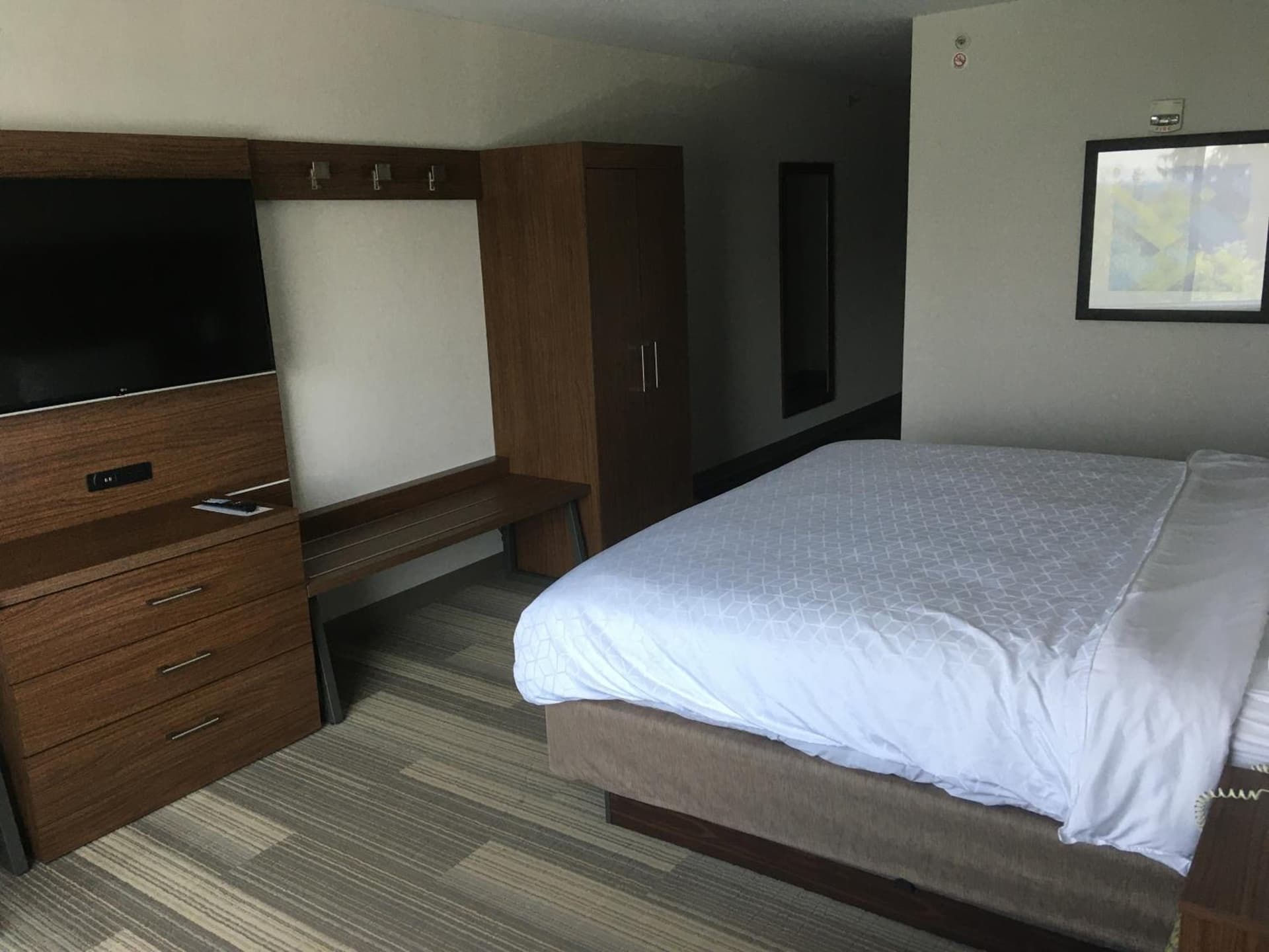 Holiday Inn Express & Suites Bethlehem Airport-Allentown Area property views in Bethlehem, PA — gallery photo 3
