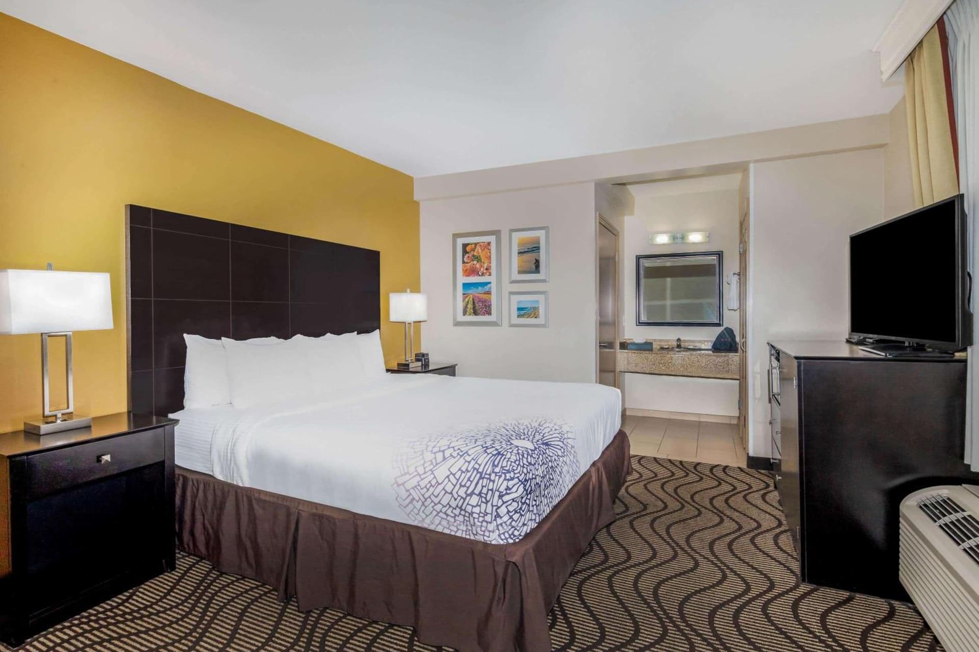La Quinta by Wyndham Carlsbad - Legoland Area property views in Carlsbad, CA — gallery photo 3