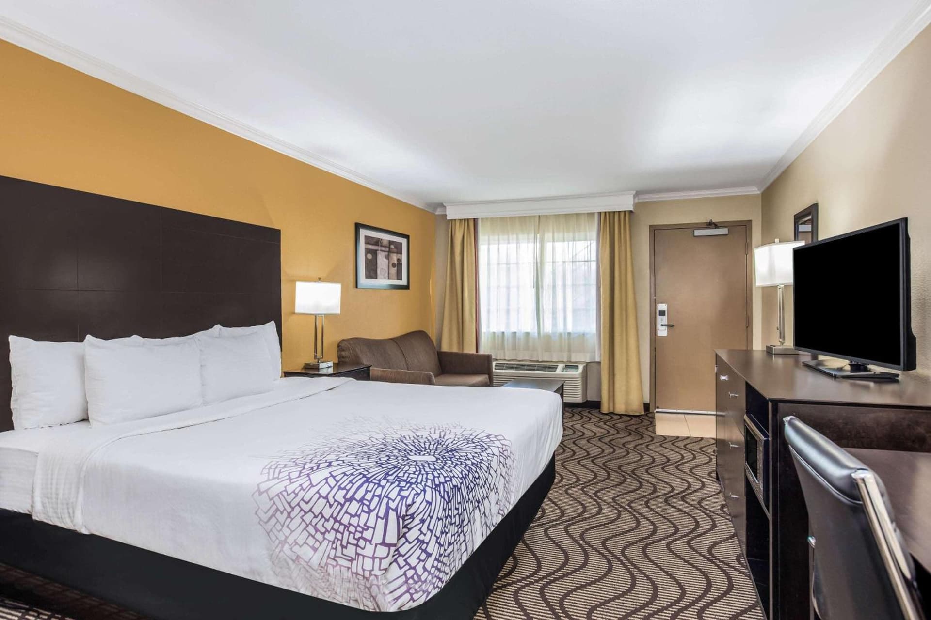 La Quinta by Wyndham Carlsbad - Legoland Area gallery photo in Carlsbad, CA — image 5