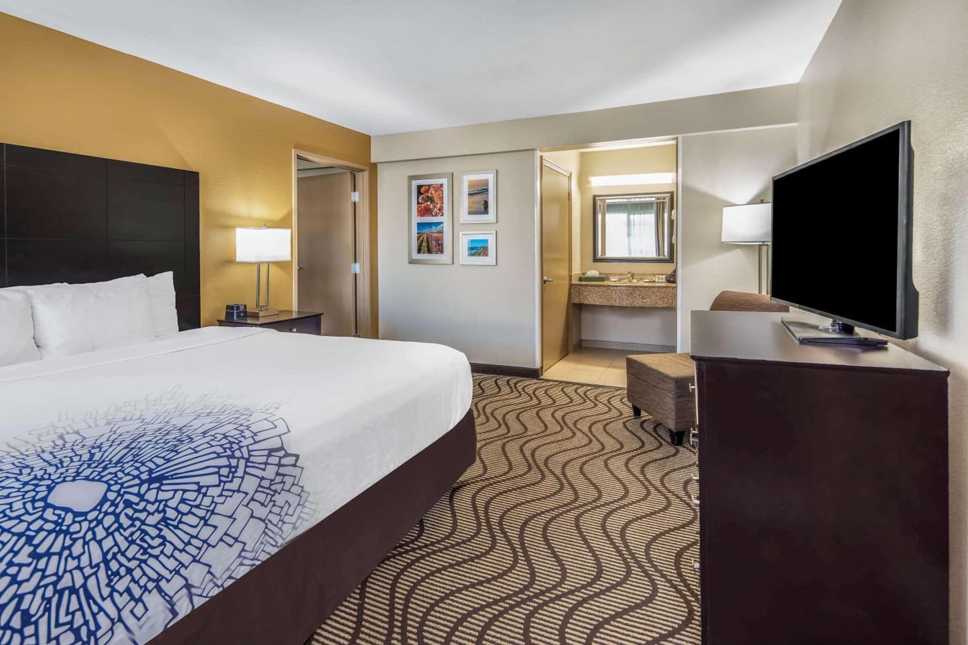 La Quinta by Wyndham Carlsbad - Legoland Area gallery photo in Carlsbad, CA — image 7